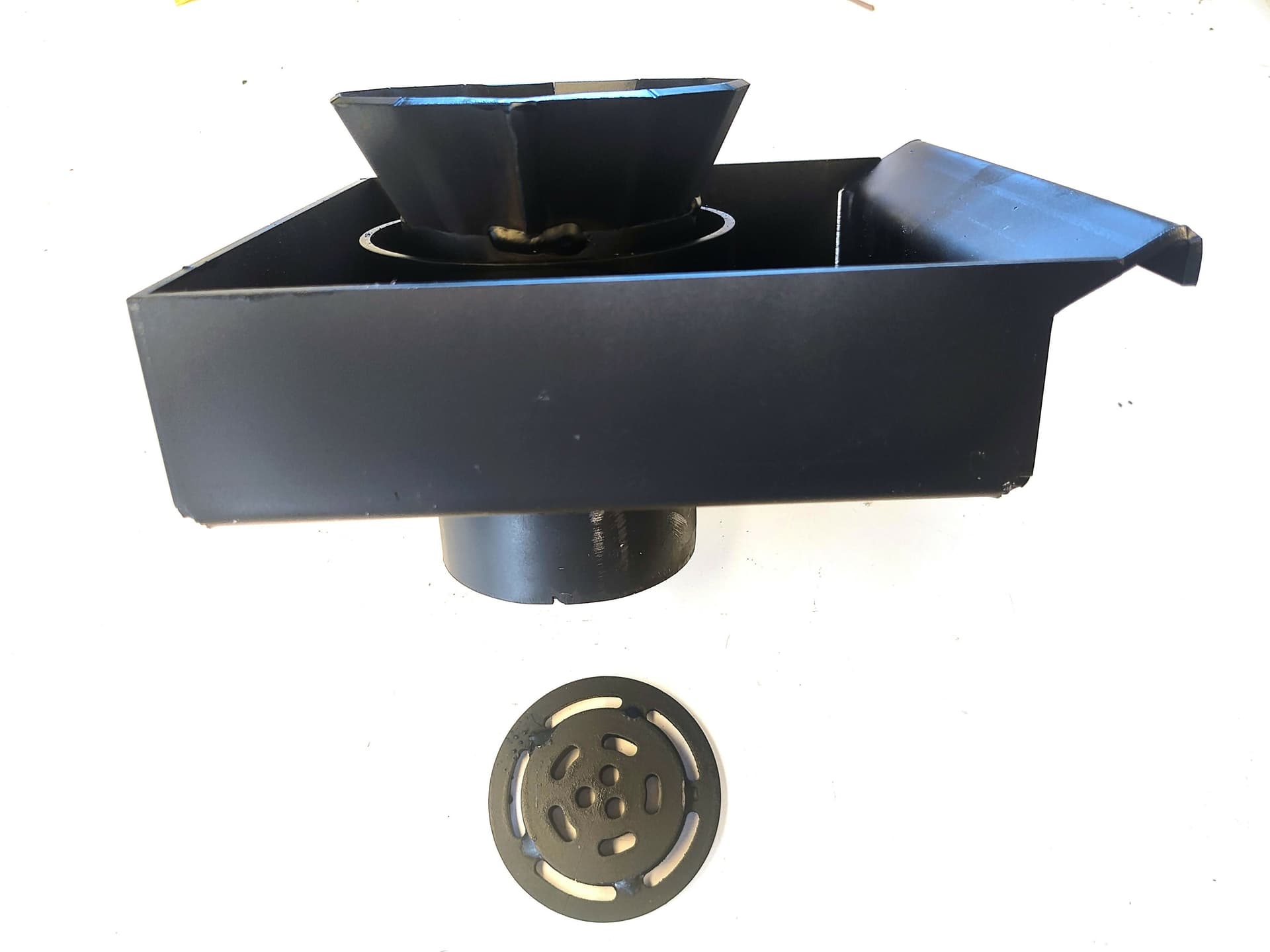 Braciere CADEL compatibile in Ferro cod.4D14014603061 + Griglia, Ricambio per Stufe a Pellet CADEL, Alta Temperatura mod . LEAN PLUS - WALL in Impianti di riscaldamento a pellet La Bottega dei Ricambi - San Cesareo, commercioVirtuoso.it