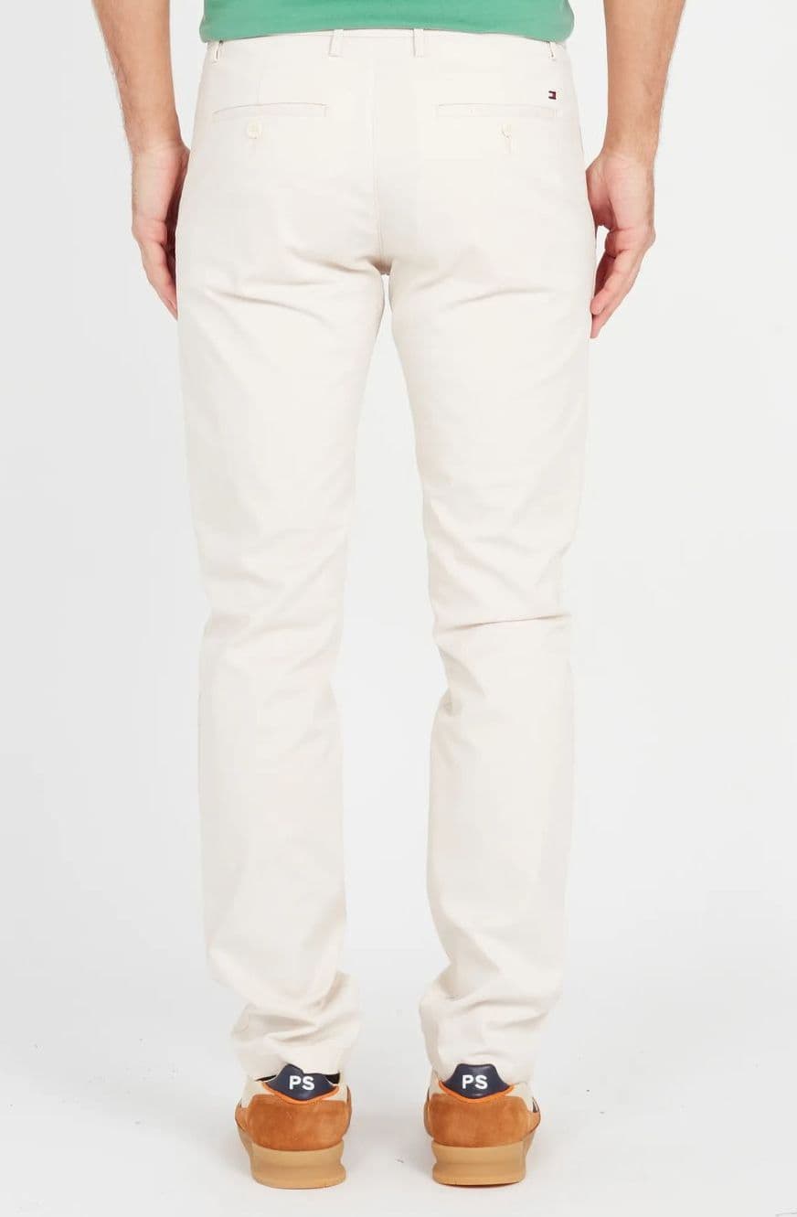 Tommy Hilfiger PANTALONE BLEECKER FLEX - Chino da uomo in Pantaloni sportivi Drestige - Casamassima, commercioVirtuoso.it