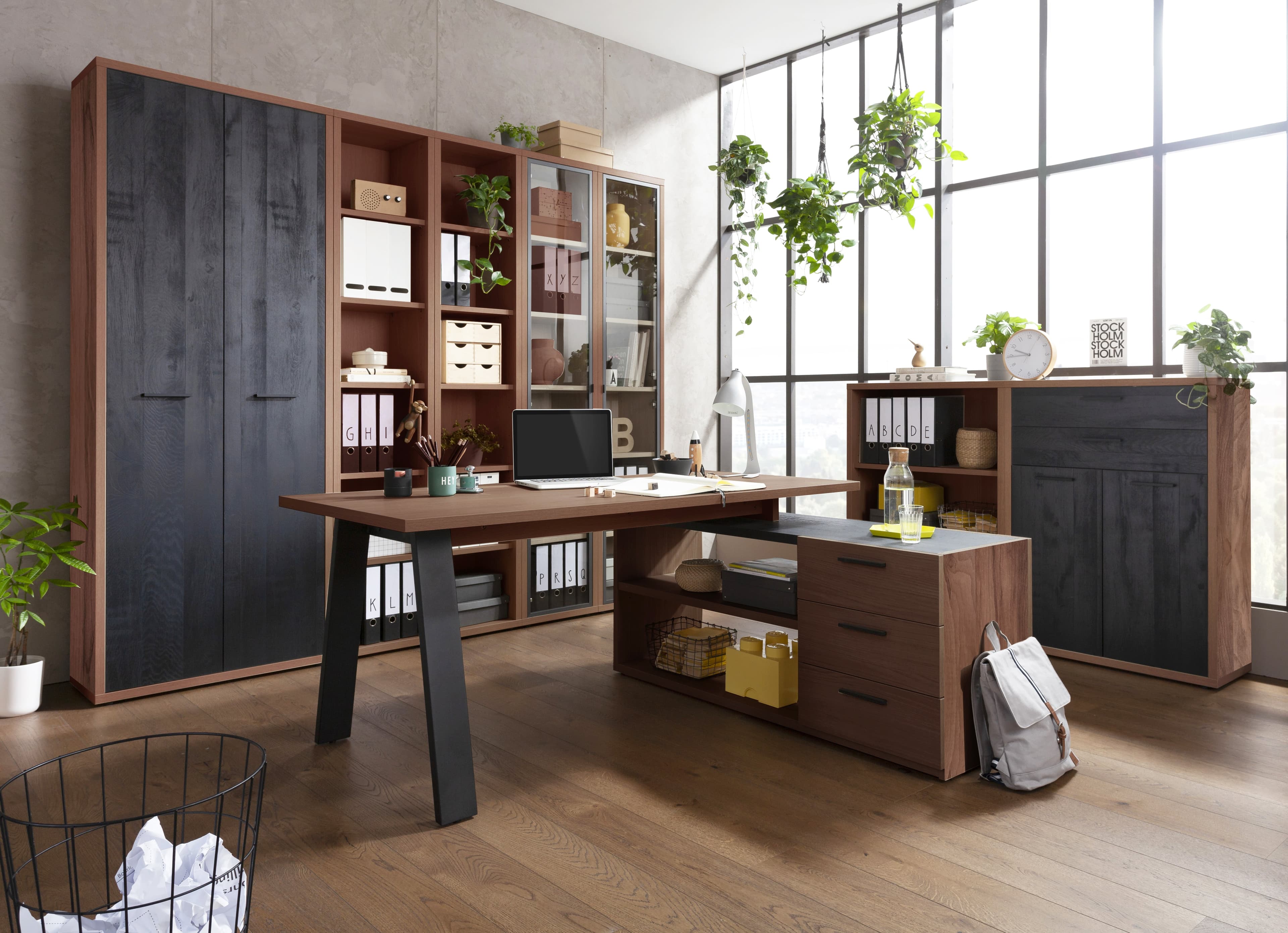 Scrivania angolare da ufficio e cameretta con cassettiera 170 cm Noce e Nero "Made in Italy" in Scrivanie Decor Space - Altamura, commercioVirtuoso.it