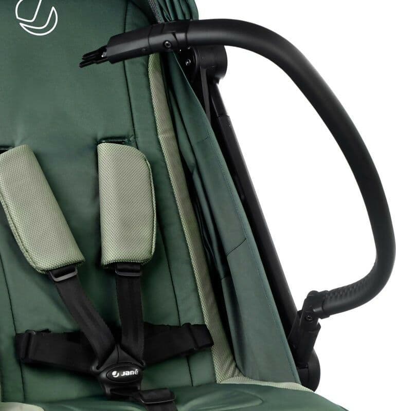JANE' Passeggino CLAP - colore BOTANIC - con telaio in alluminio robusto, chiusura automatica e compatta, dimensioni adatte alle cabine degli aerei, adatto dalla nascita fino a 26 kg, con sospensioni su 4 ruote e finiture in similpelle in Passeggini compatti Sanitaria Gioia del Bimbo - Villa San Giovanni, commercioVirtuoso.it