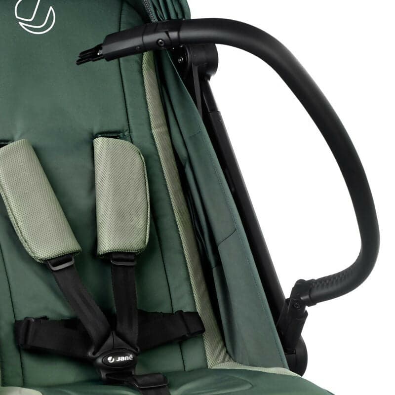 JANE' Passeggino CLAP - colore BOTANIC - con telaio in alluminio robusto, chiusura automatica e compatta, dimensioni adatte alle cabine degli aerei, adatto dalla nascita fino a 26 kg, con sospensioni su 4 ruote e finiture in similpelle in Passeggini compatti Sanitaria Gioia del Bimbo - Villa San Giovanni, commercioVirtuoso.it