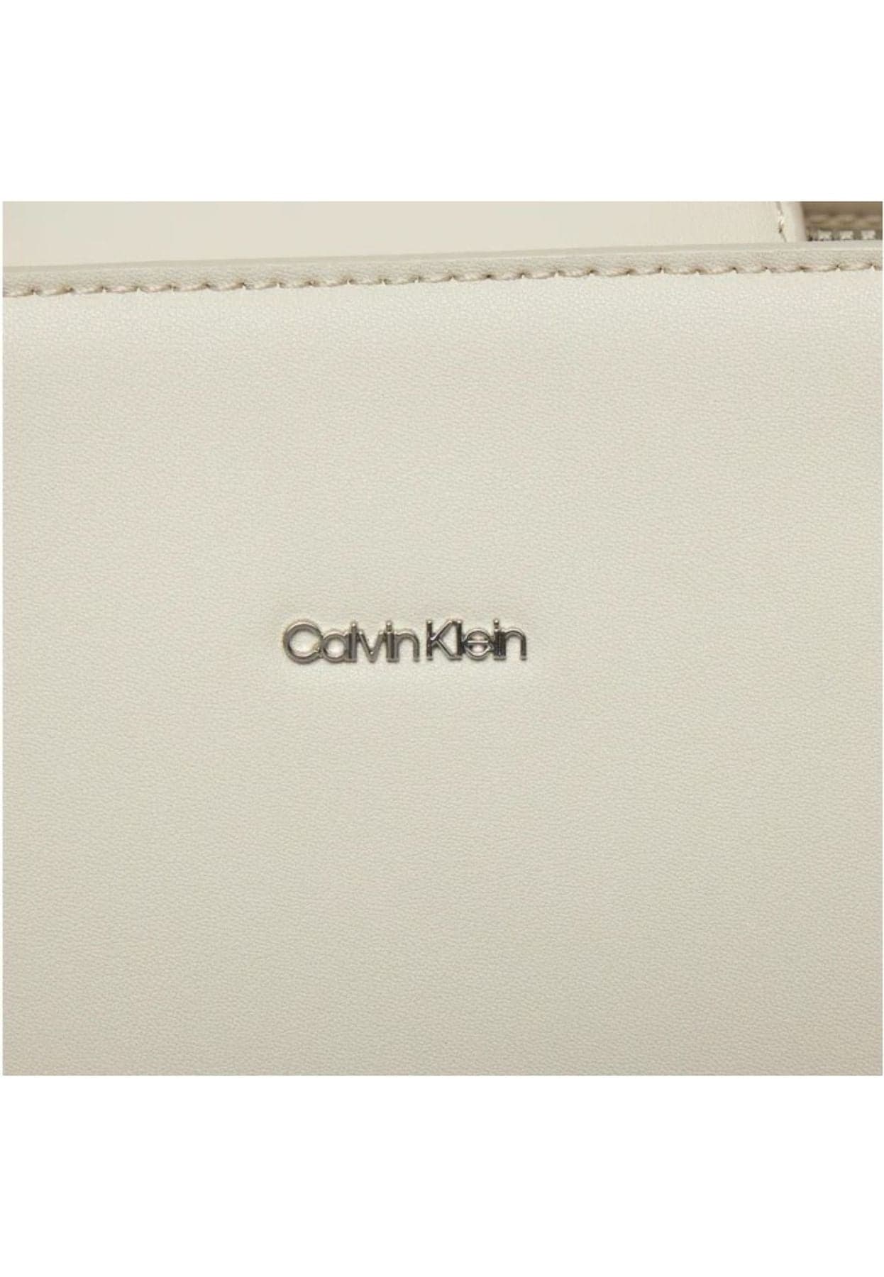 calvin klein BORSA CK MUST SHOPPER MD_PUNUBUCK da donna in Borse Tote Drestige - Casamassima, commercioVirtuoso.it