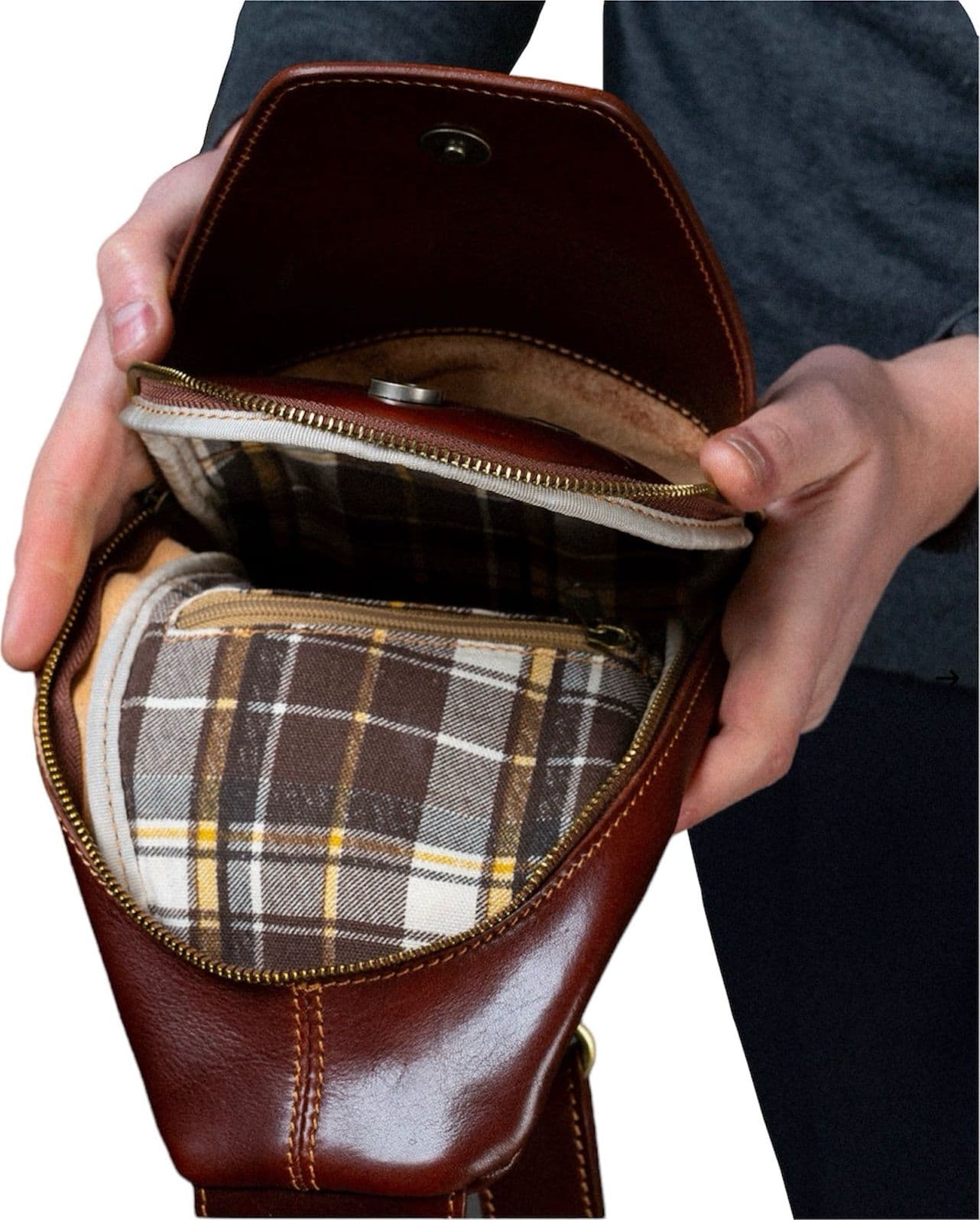 Modarno Borsa Uomo in vera pelle Marsupio Monospalla Jump in Organizer borsa Modarno - Sesto Fiorentino, commercioVirtuoso.it