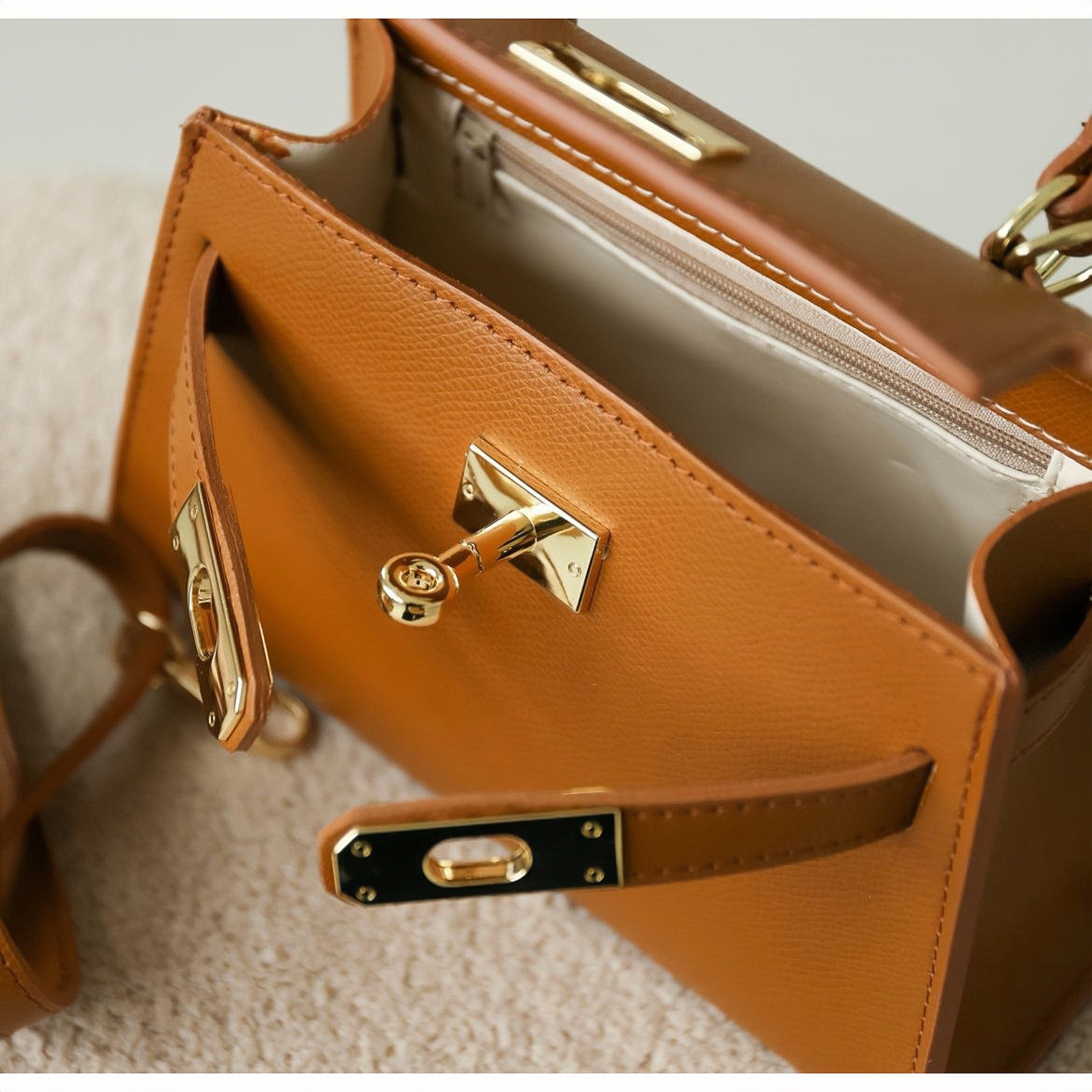 Modarno Borsetta donna "Kelly" in vera pelle Saffiano  21x8x14 cm in Organizer borsa Modarno - Sesto Fiorentino, commercioVirtuoso.it