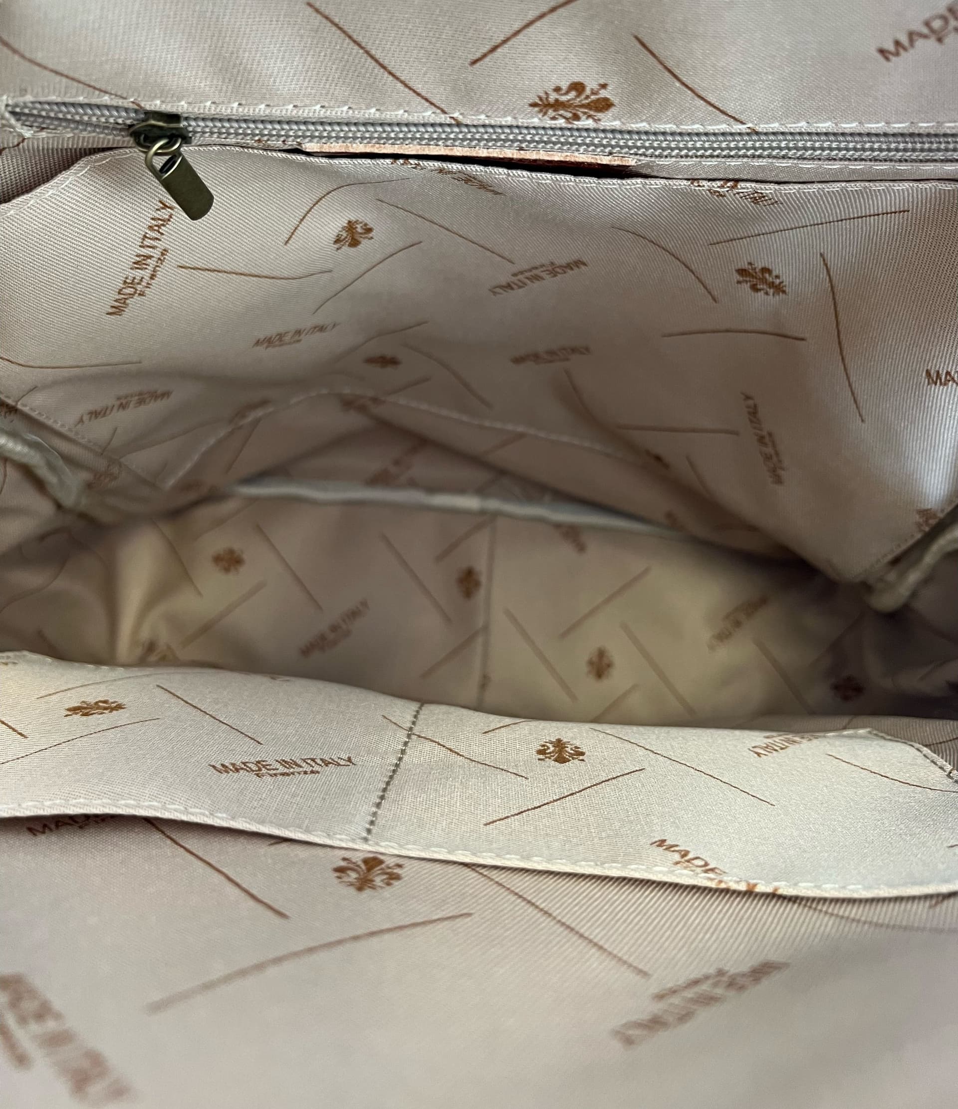 Zaino Michelangelo in vera pelle bovina di alta qualità in Organizer borsa Modarno - Sesto Fiorentino, commercioVirtuoso.it