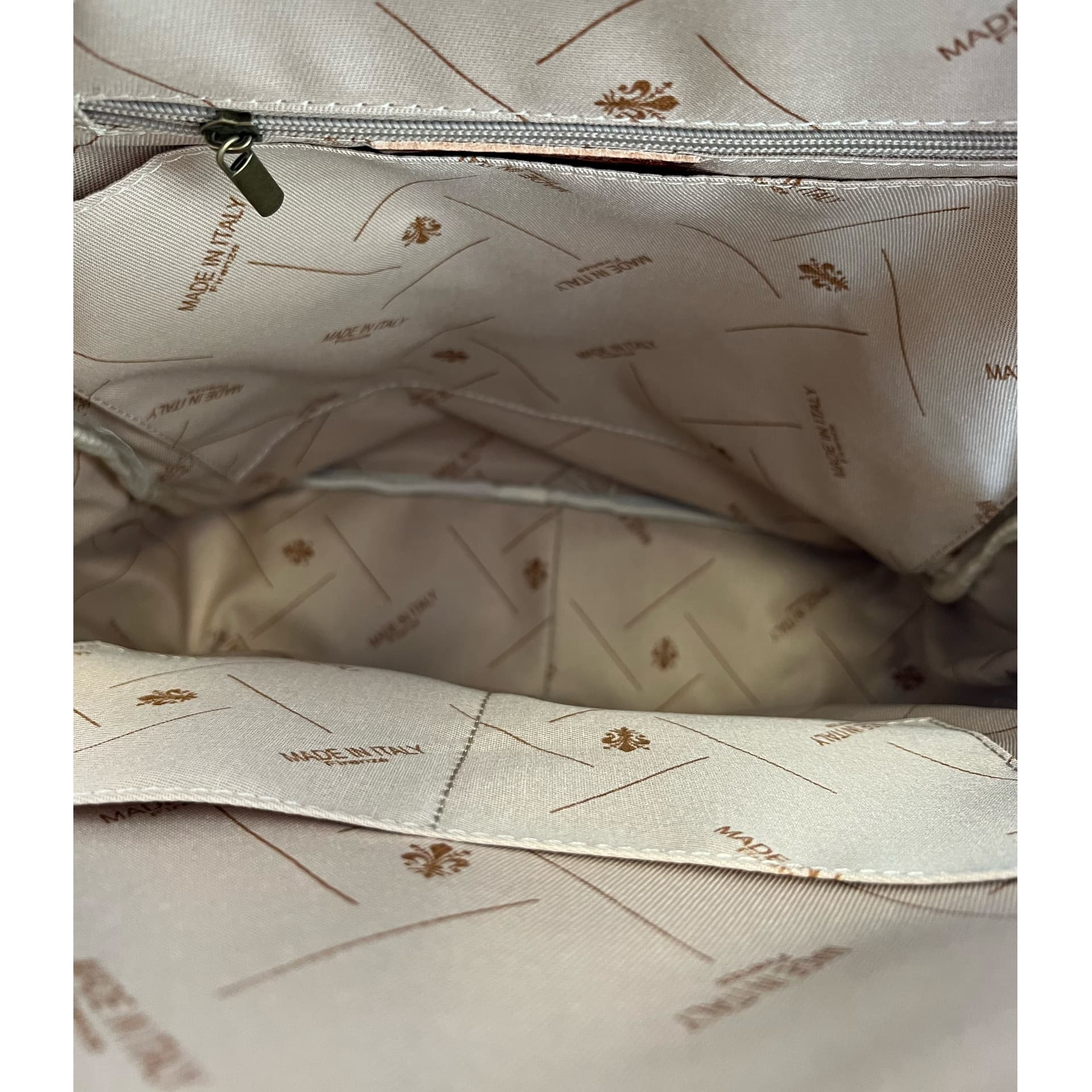 Zaino Michelangelo in vera pelle bovina di alta qualità in Organizer borsa Modarno - Sesto Fiorentino, commercioVirtuoso.it