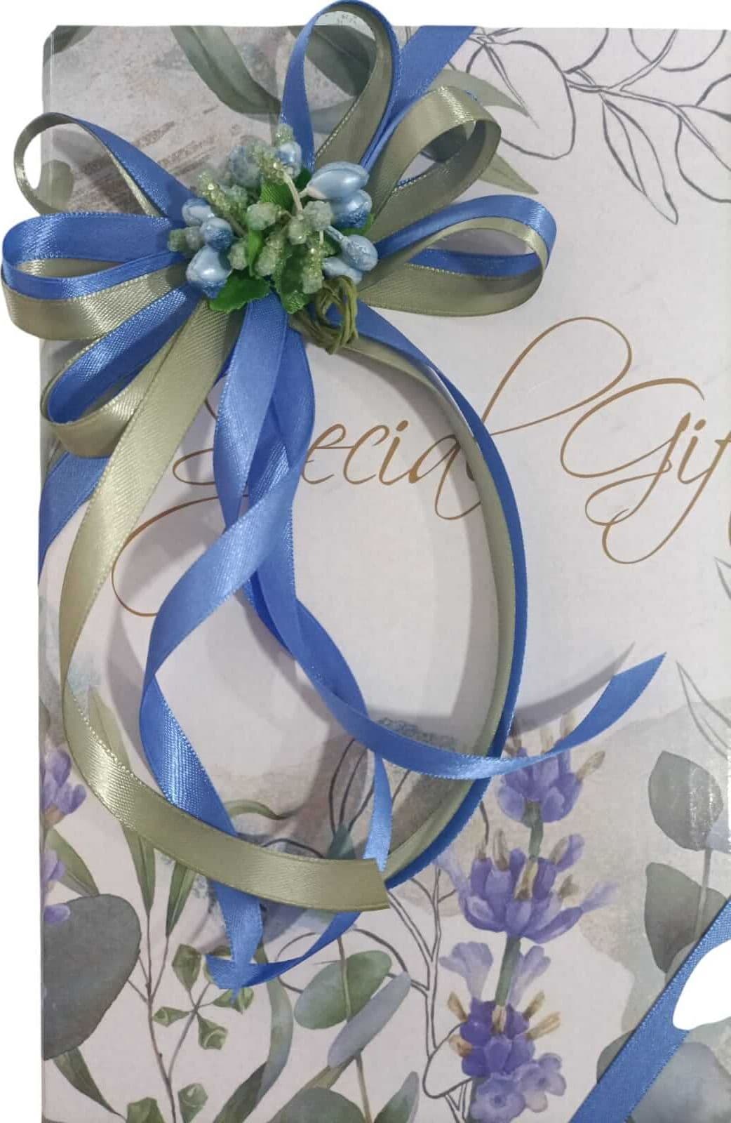 Confezione Regalo Personalizzata con Fiore e Nastro in Cesti regalo con cioccolato The King Luxury - San Marcellino, commercioVirtuoso.it
