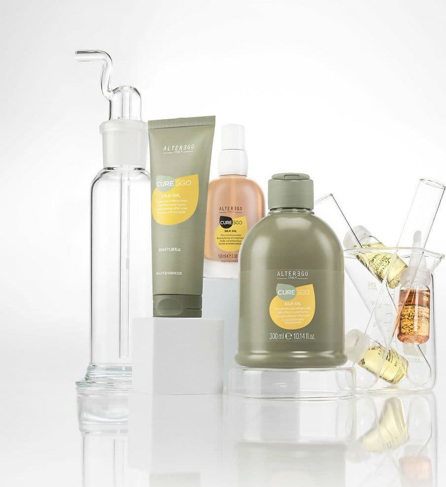Alter Ego Silk Oil Shampoo Nutriente Illuminante Capelli Secchi e Crespi Anti Crespo Lucentezza Professionale 300/950 ml in Shampoo Ricci Perfetti - Partinico, commercioVirtuoso.it