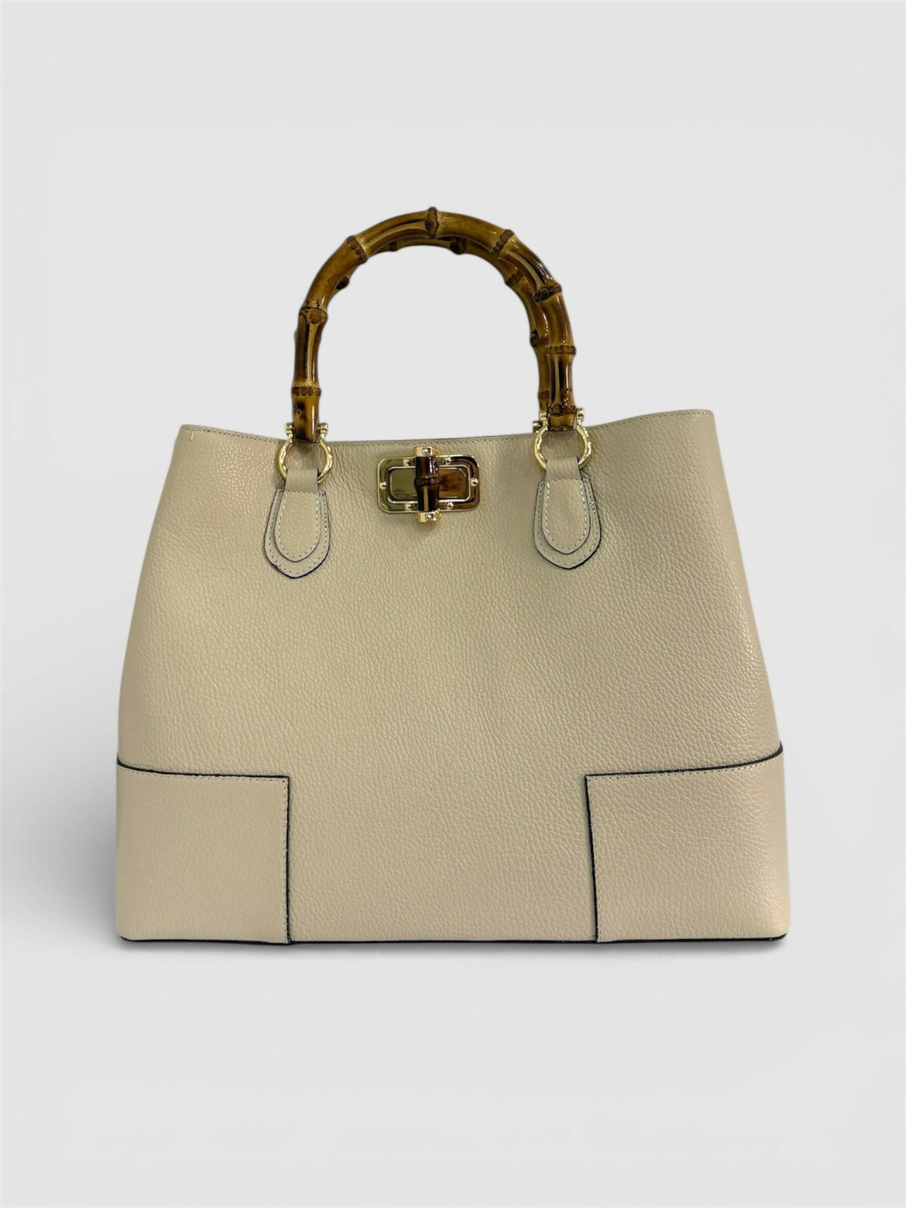 DOPPIASE Borsa artigianale Made in Italy in vera pelle martellata con manici in bamboo naturale 38x27x13cm in Borse a mano Nanabags - Sesto Fiorentino, commercioVirtuoso.it