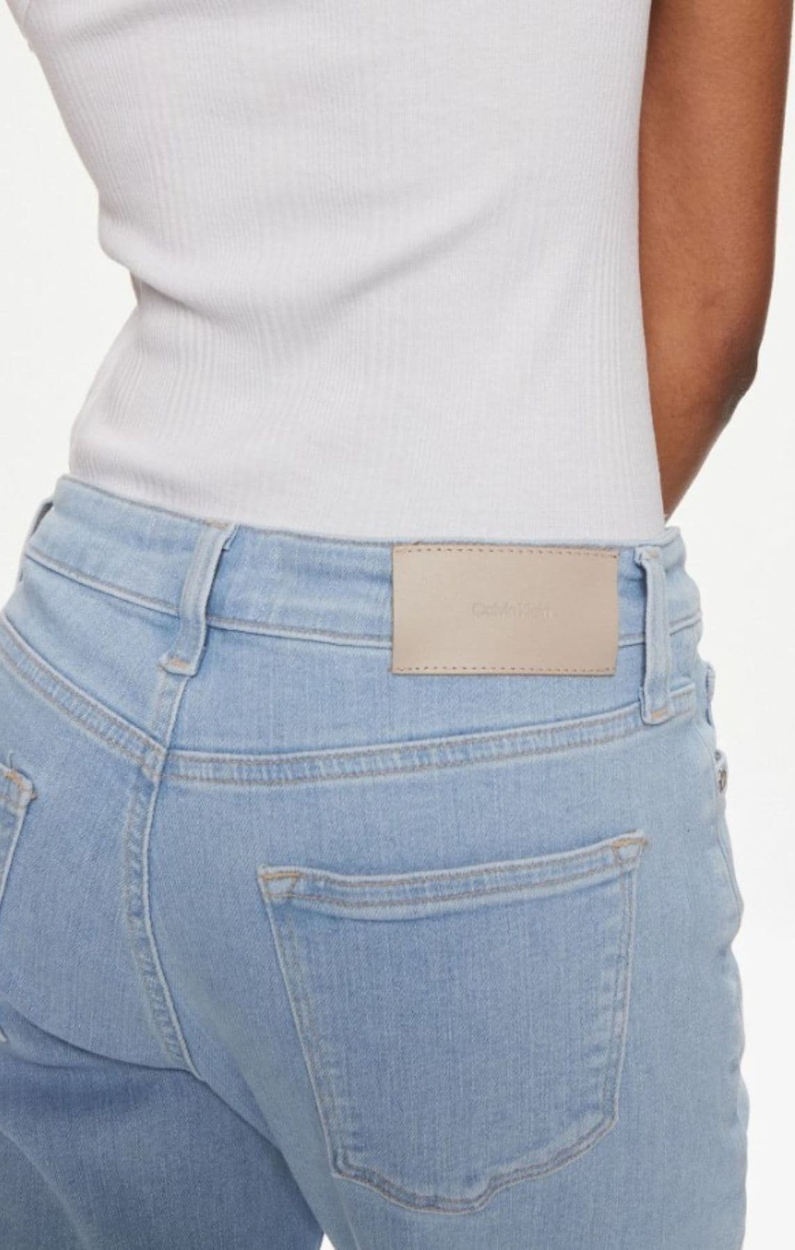 calvin klein jeans MID RISE SLIM ANKLE LIGHT BLUE da donna in Jeans Drestige - Casamassima, commercioVirtuoso.it
