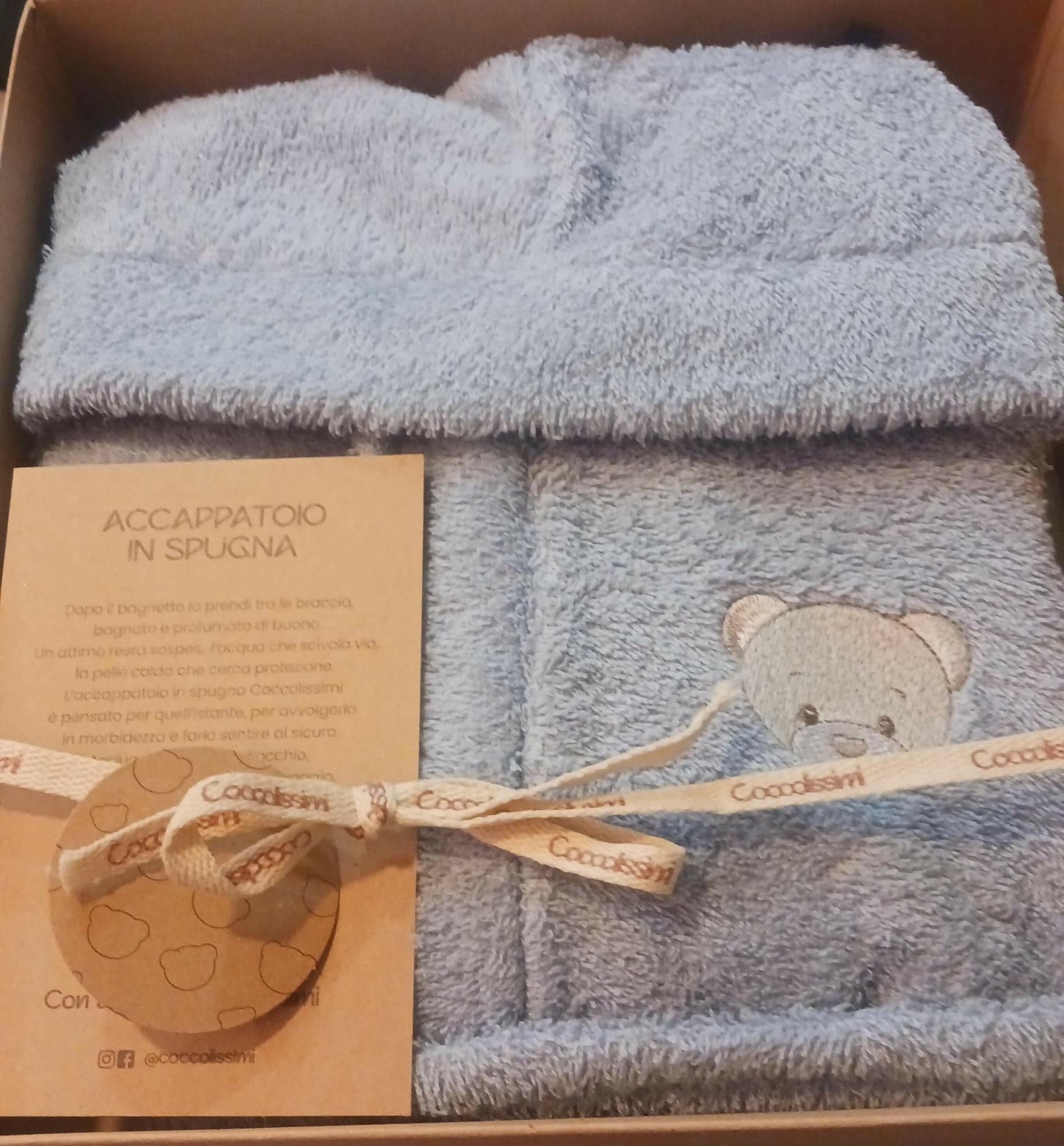 COCCOLISSIMI accappatoio con maniche in spugna di cotone, serie TEDDY, grafica ricamata, pratico ed avvolgente, la qualità per il tuo bambino, taglia 18/24 mesi in Accapatoi da bambina Sanitaria Gioia del Bimbo - Villa San Giovanni, commercioVirtuoso.it