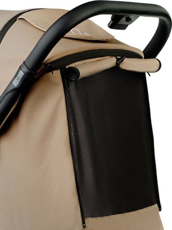 JANE' Passeggino CLAP - colore DESERT - con telaio in alluminio robusto, chiusura automatica e compatta, dimensioni adatte alle cabine degli aerei, adatto dalla nascita fino a 26 kg, con sospensioni su 4 ruote e finiture in similpelle in Passeggini compatti Sanitaria Gioia del Bimbo - Villa San Giovanni, commercioVirtuoso.it