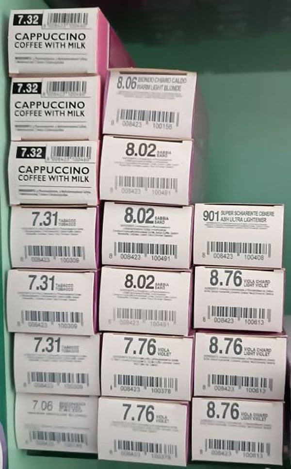 STOCK COLORE PERMANENTE PER CAPELLI TINTA CON OLIO DI ARGAN E CHERATINA COLORI NATURALI RIFLESSATI E SUPERCHIARENTI in Colore permanente Profumeria Chèri - Locri, commercioVirtuoso.it