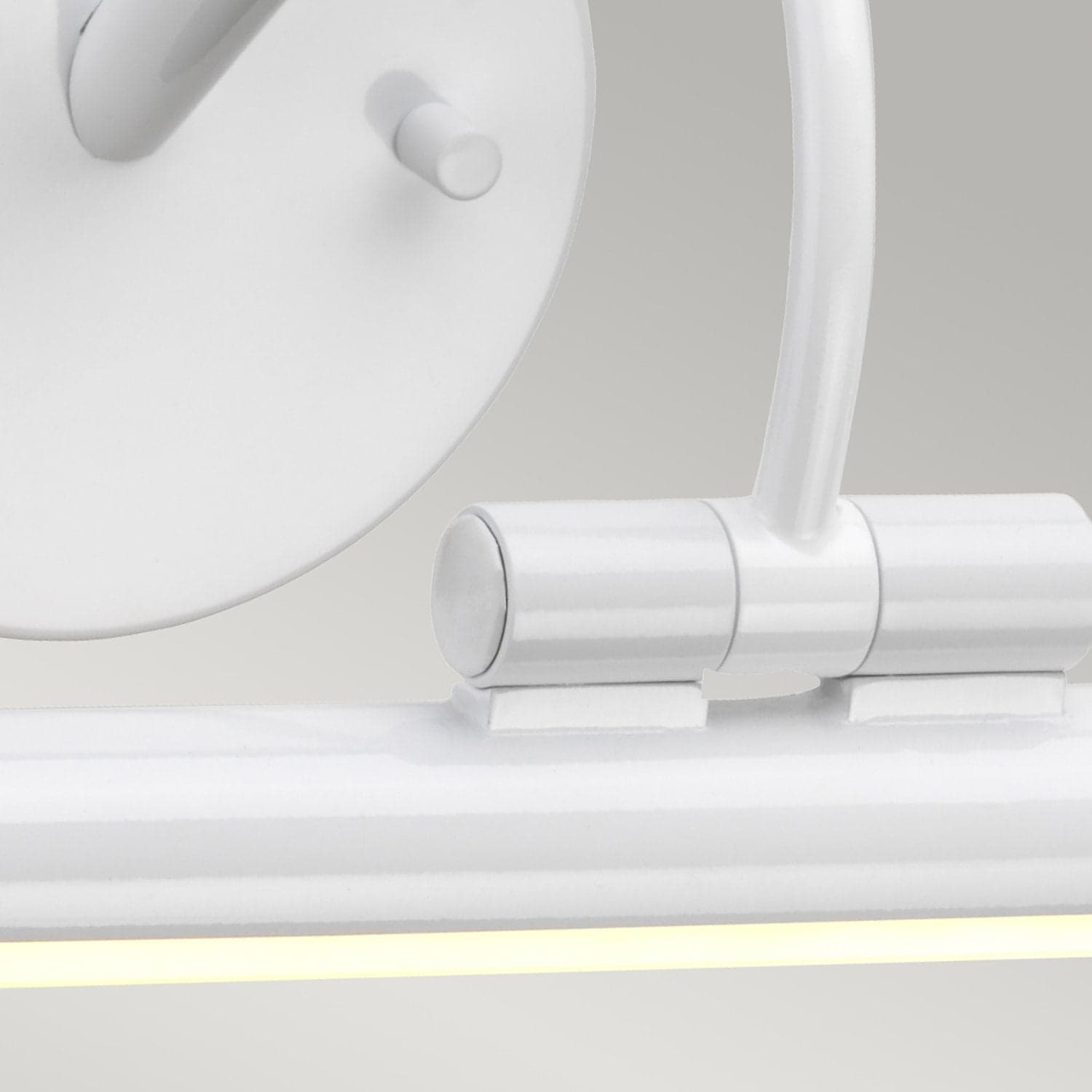 Applique Quadri E Specchi Contemporanea Alton Acciaio Bianco Led 10W 3000K 549Lm in Luci da specchio LuceArt - Montecorvino Pugliano, commercioVirtuoso.it