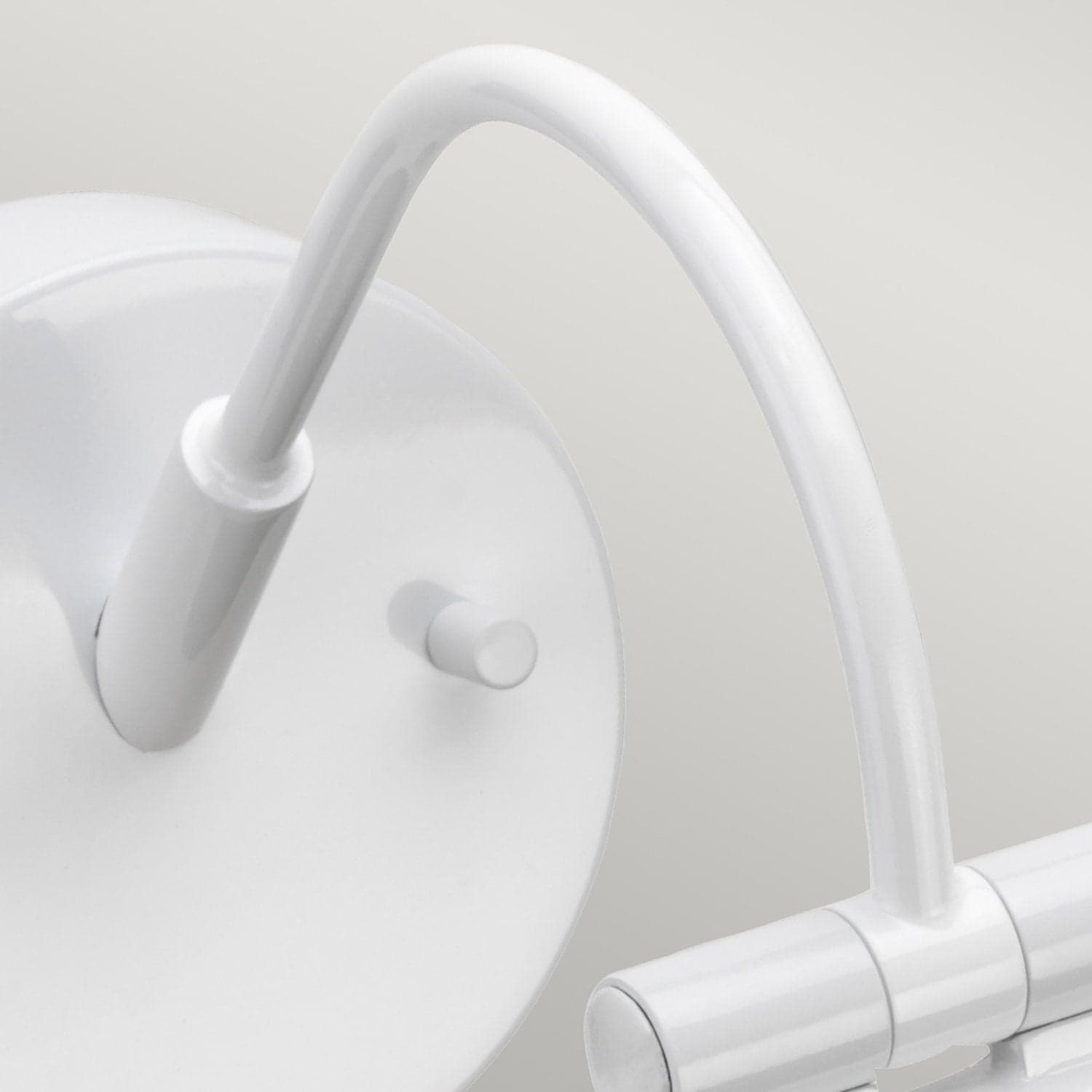 Applique Quadri E Specchi Contemporanea Alton Acciaio Bianco Led 6W 3000K 318Lm in Luci da specchio LuceArt - Montecorvino Pugliano, commercioVirtuoso.it
