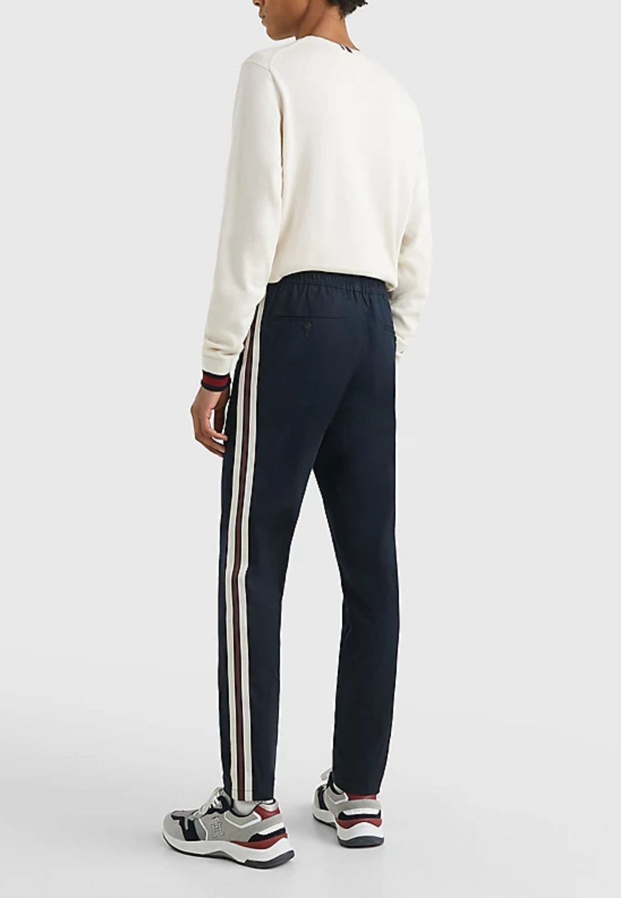 Tommy Hilfiger Pantaloni CHELSEA PULL ON SIDE TAPE da uomo in Pantaloni Drestige - Casamassima, commercioVirtuoso.it