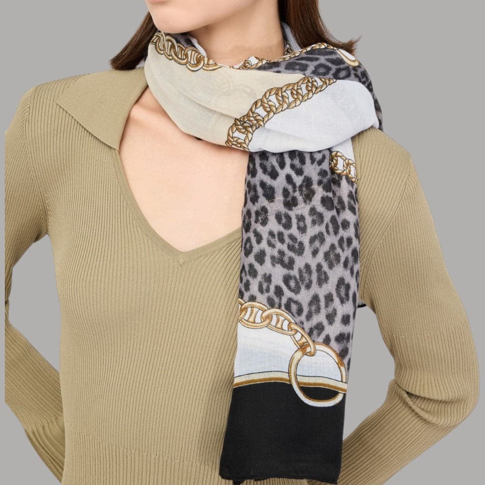 Liu Jo foulard animalier nero 120X12 2F5074T0300-22222 in Sciarpe Prodotti di Classe - Nocera Superiore, commercioVirtuoso.it