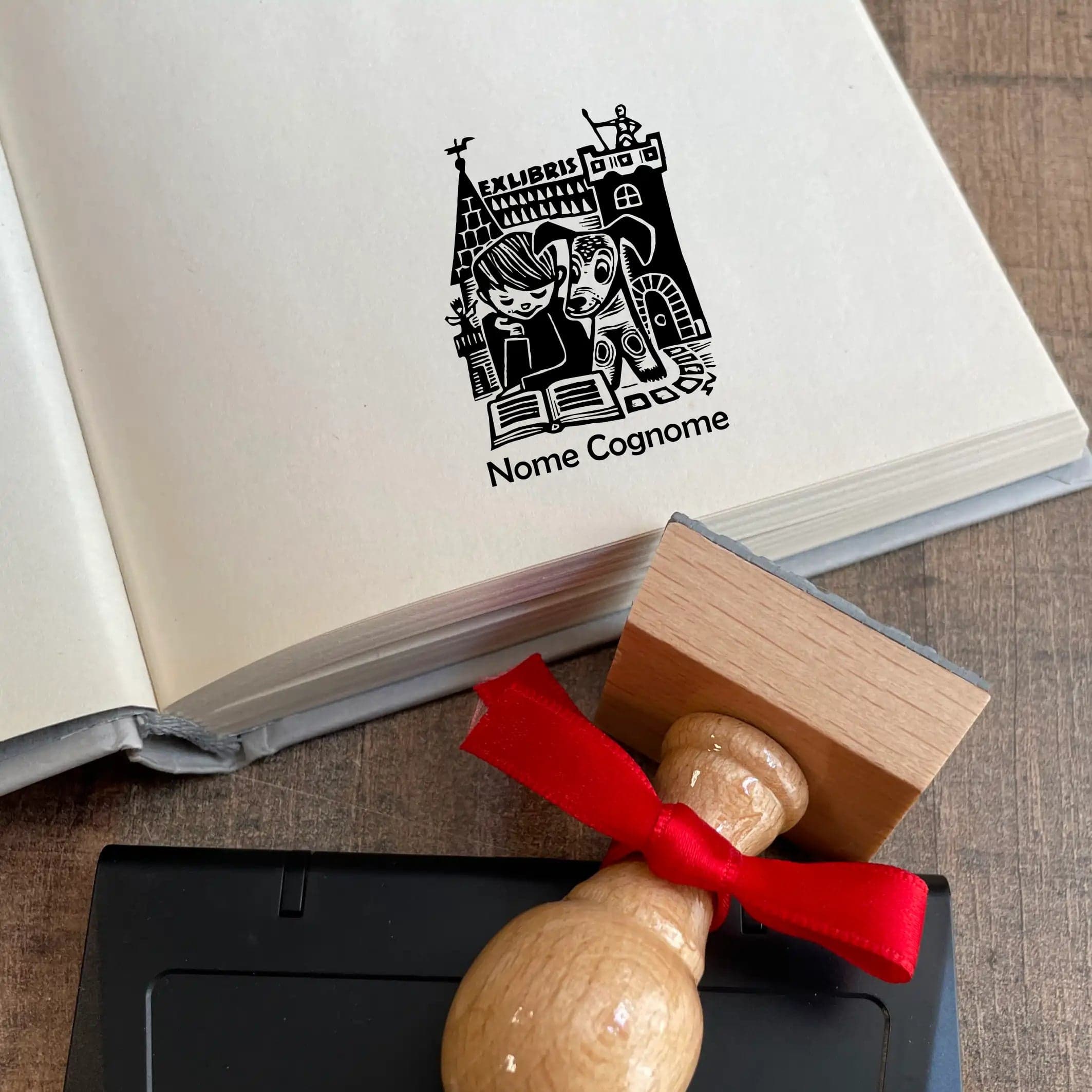 Timbro Ex Libris Bambino con Cane - 30x40 mm in Timbri ExLibris - Voghera, commercioVirtuoso.it