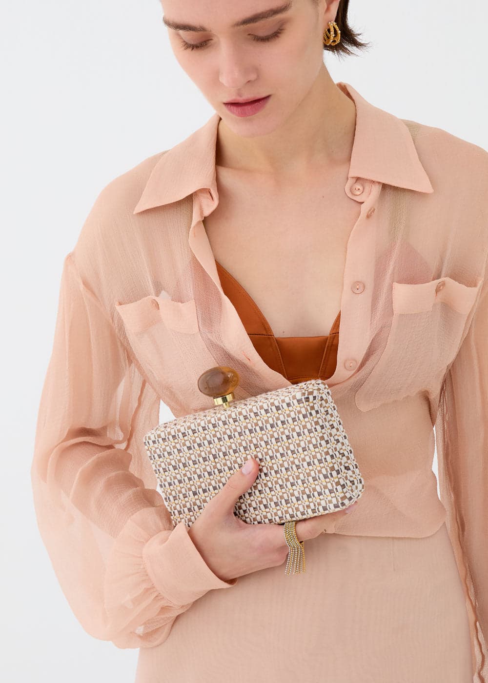 Clutch alba chiusura con pietre marroni