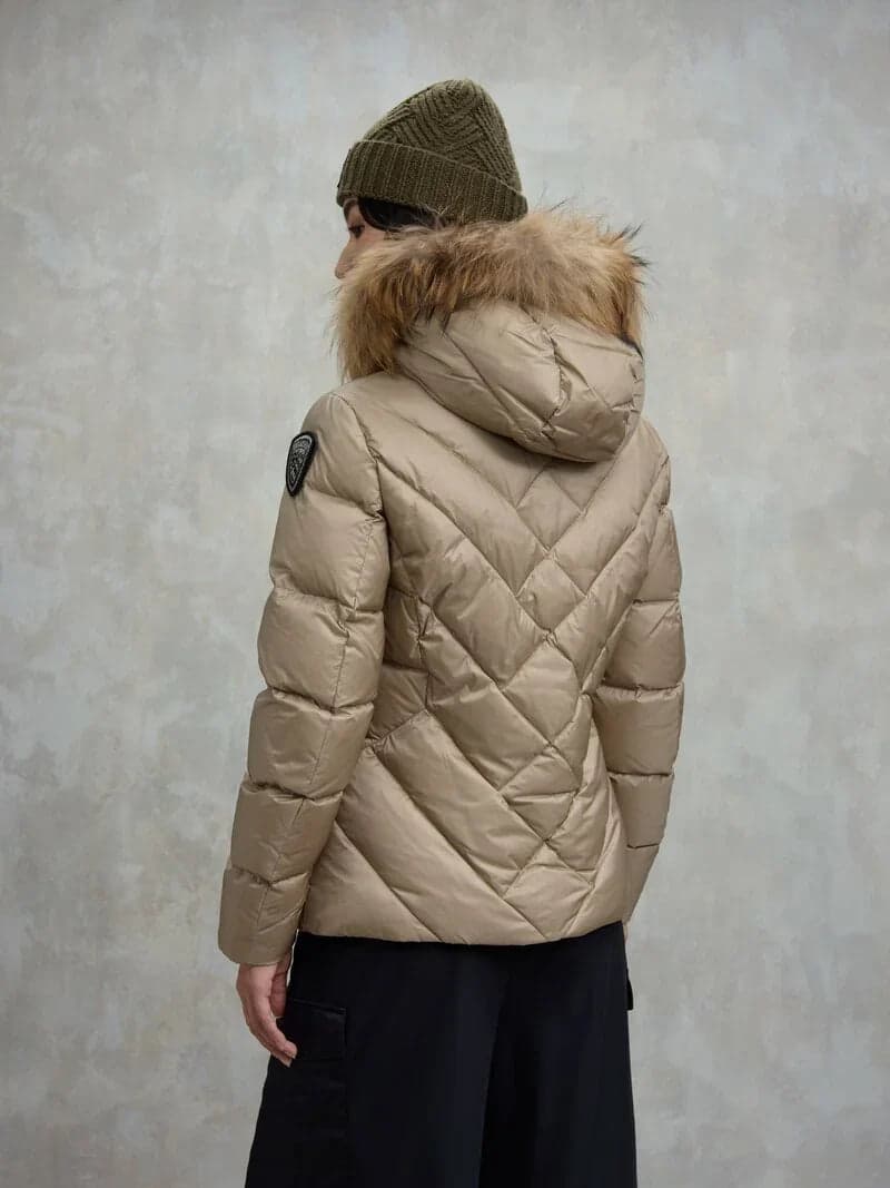 Blauer piumino donna Alicia trapuntato beige con cappuccio e bordo in pelliccia dietro
