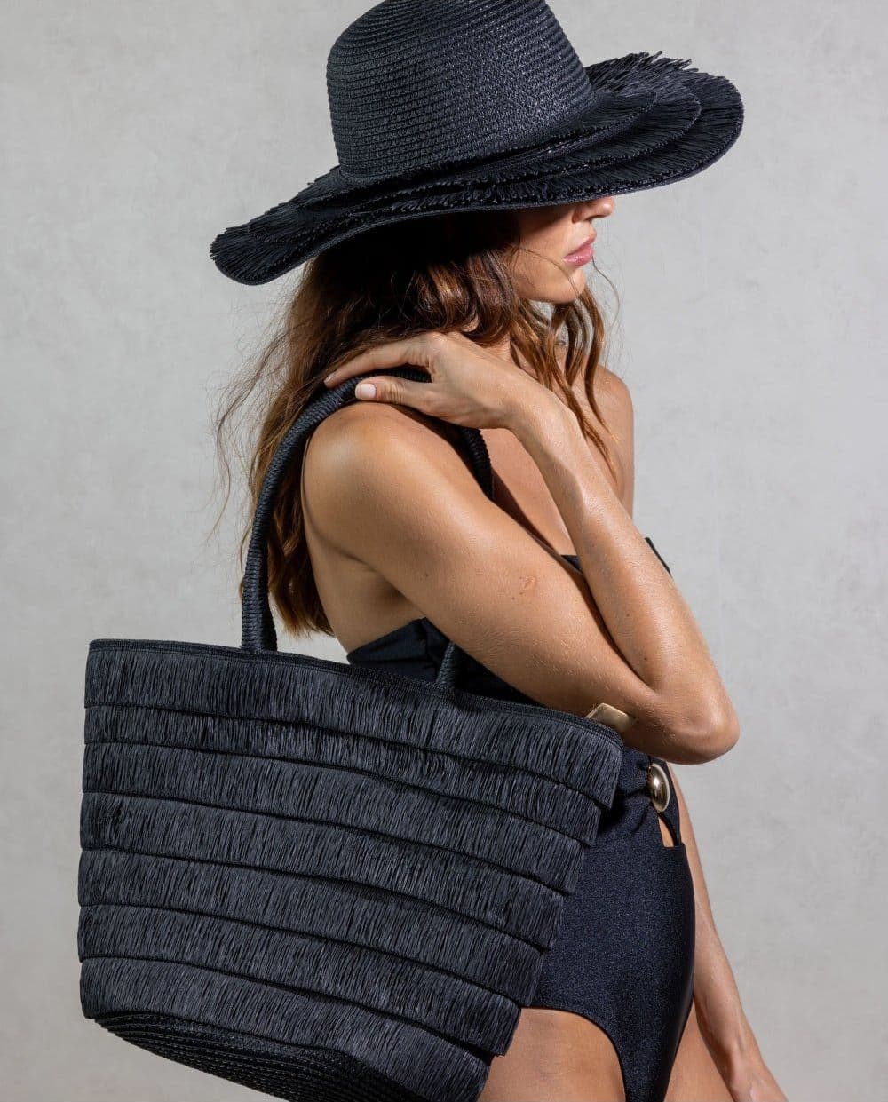 Set Borsa Mare Admas 18041 con Cappello Nero a Tesa Larga in Autocategorizzazione The King Luxury - San Marcellino, commercioVirtuoso.it