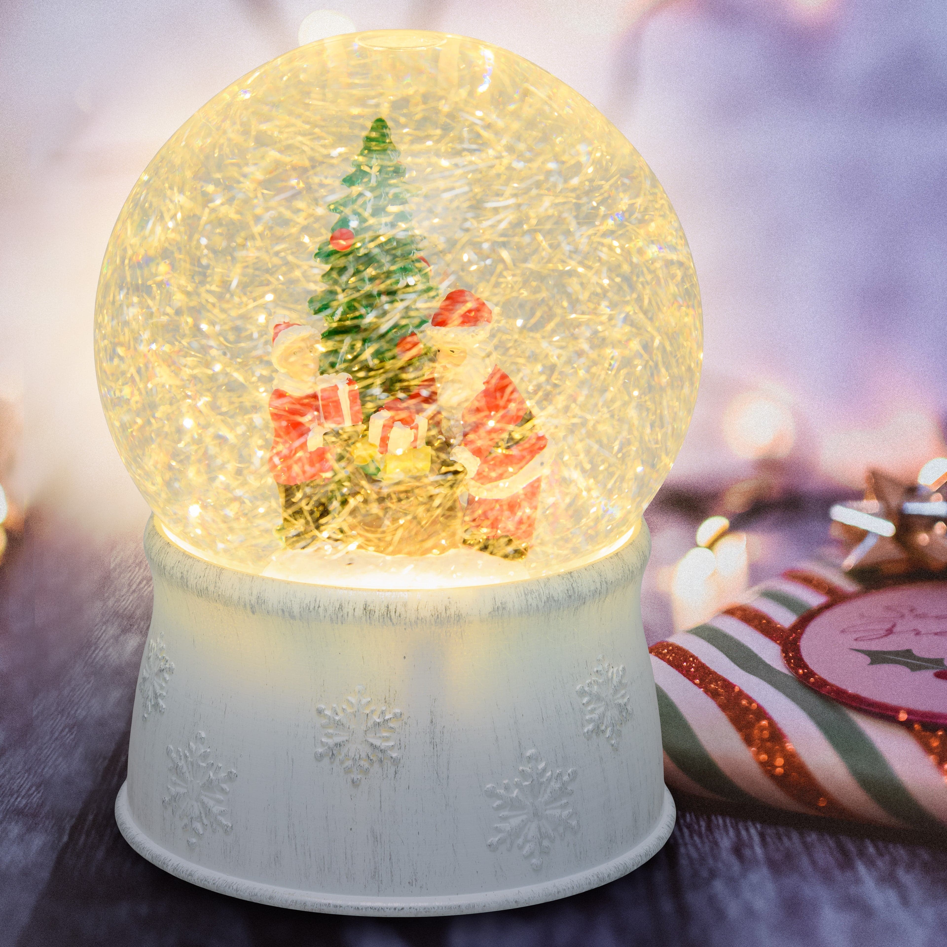 Sfera in vetro palla di neve decorata luminosa con led a luce bianco caldo ø13cm in Neve artificiale MagiediNatale.it - Altamura, commercioVirtuoso.it