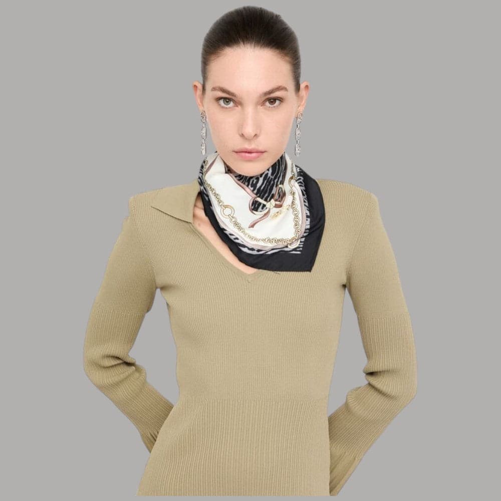 Liu Jo foulard nero 90X90 con scatola 2F5084T0300 in Fazzoletti da collo Prodotti di Classe - Nocera Superiore, commercioVirtuoso.it