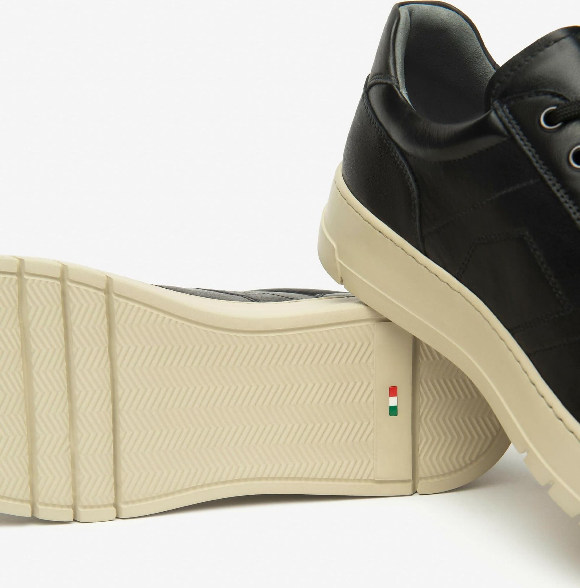 NeroGiardini Uomo sneakers in pelle in Scarpe stringate basse Cantali Calzature - Randazzo, commercioVirtuoso.it