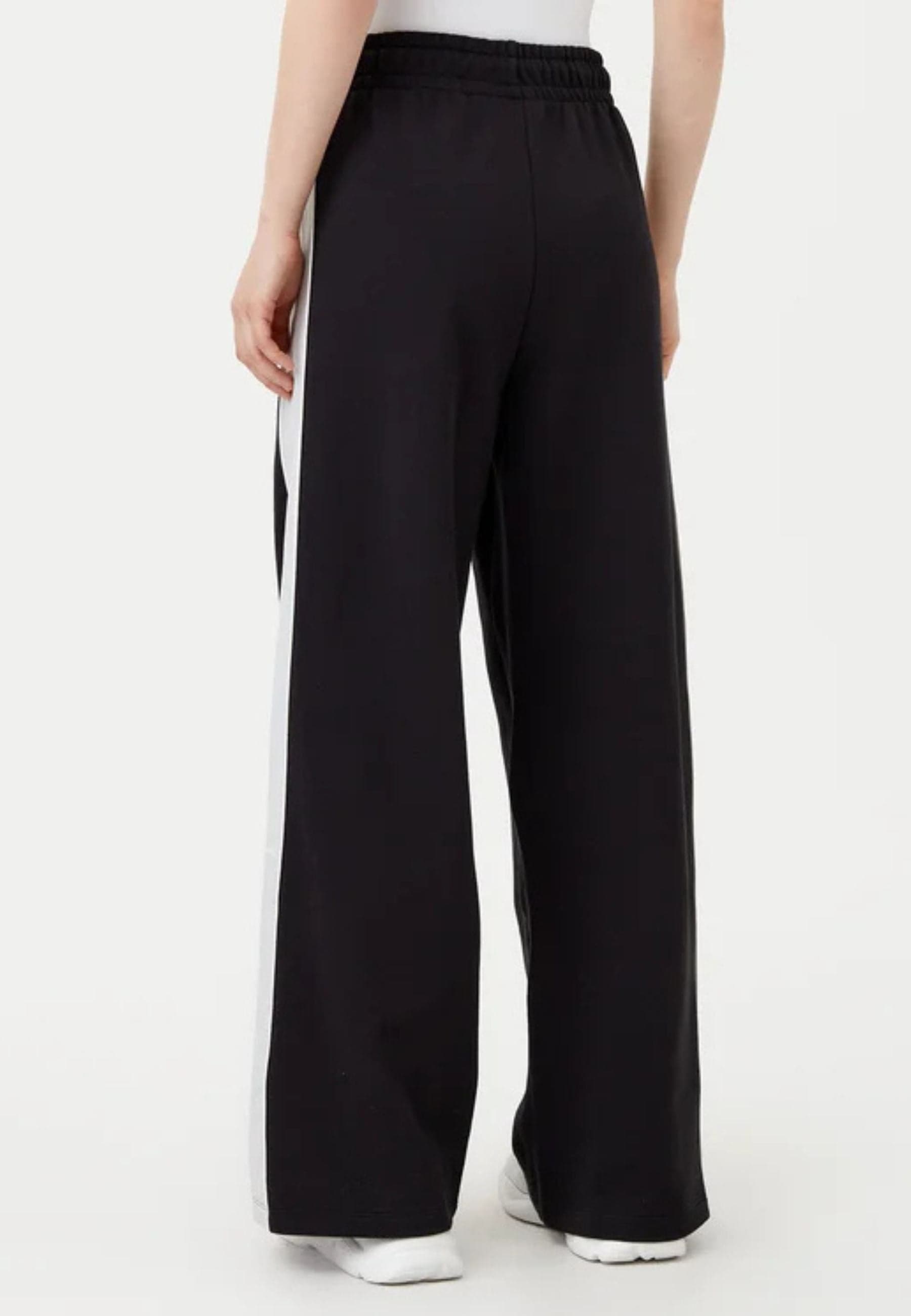 Hugo HUGO PANTALONE NELLA_B da donna in Pantaloni Drestige - Casamassima, commercioVirtuoso.it