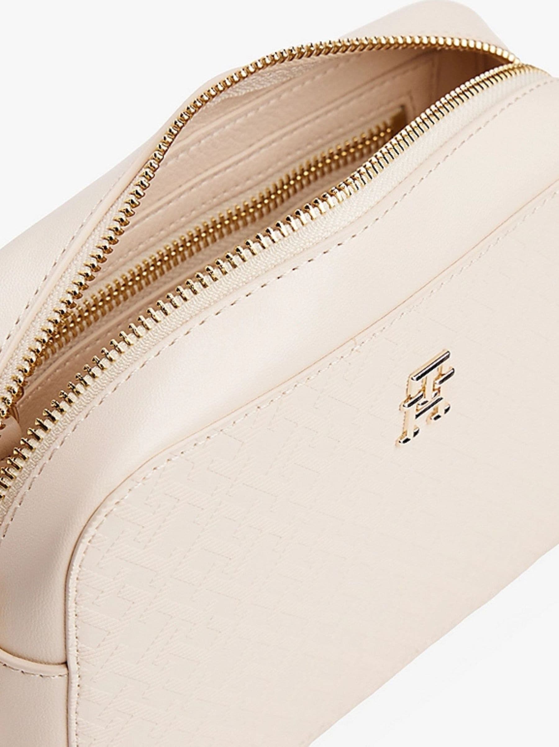 Tommy Hilfiger BORSA TH DISTINCT CAMERA BAG MONO da donna in Borse a tracolla Drestige - Casamassima, commercioVirtuoso.it