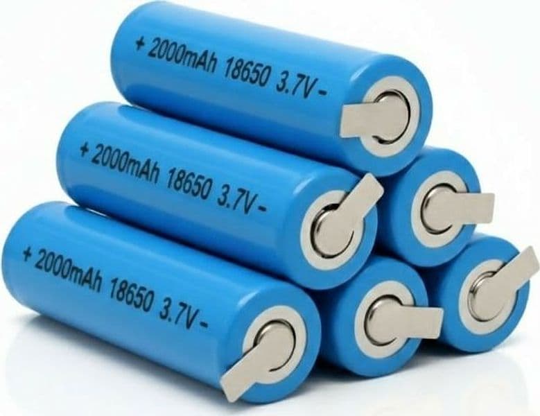 MAXI KIT 9 CELLE 18650 Litio Ricaricabili 3.7V - 2000mAh Paglietta Saldabile per Assemblaggio Professionale in Pile ricaricabili Solgeny - Besate, commercioVirtuoso.it
