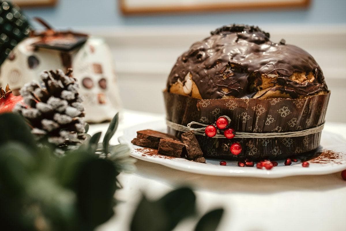 Panettone al cioccolato 1 kg in Panettoni Sicilya - Messina, commercioVirtuoso.it