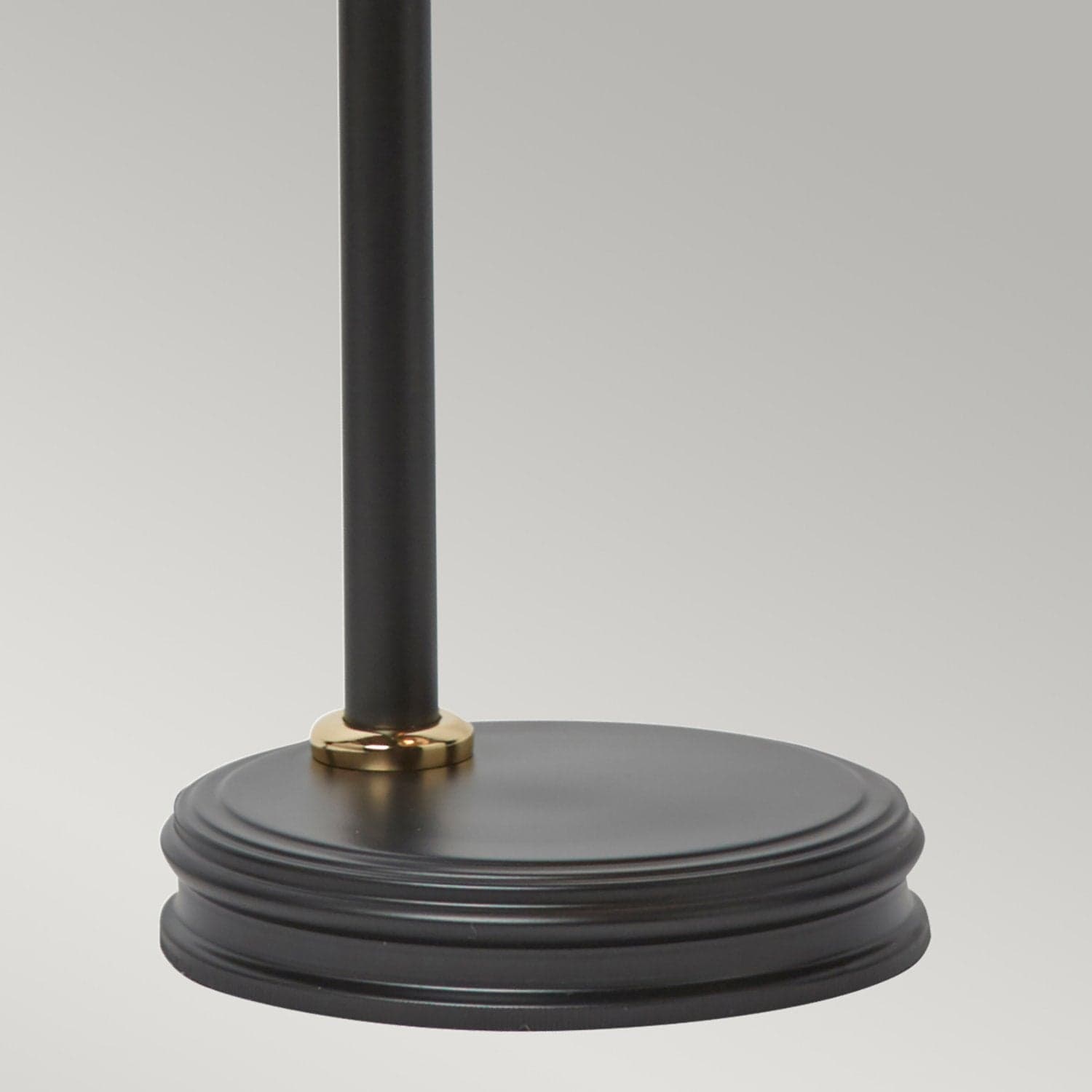Lampada Da Scrivania Contemporanea Douille Acciaio Nero Ottone Lucido 1 Luce E27 in Lampade da lavoro LuceArt - Montecorvino Pugliano, commercioVirtuoso.it