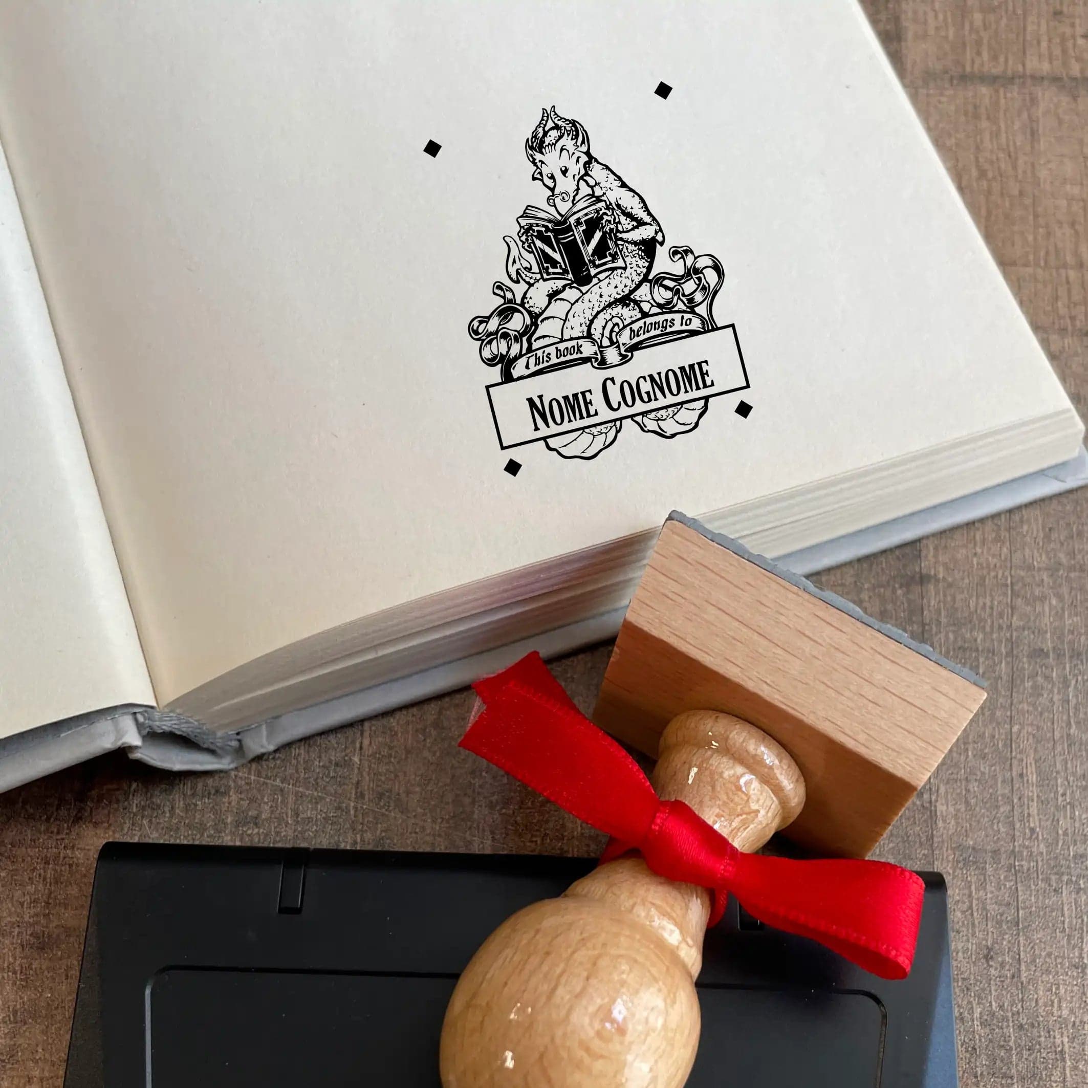 Timbro Ex Libris Drago - 30x40 mm in Timbri ExLibris - Voghera, commercioVirtuoso.it