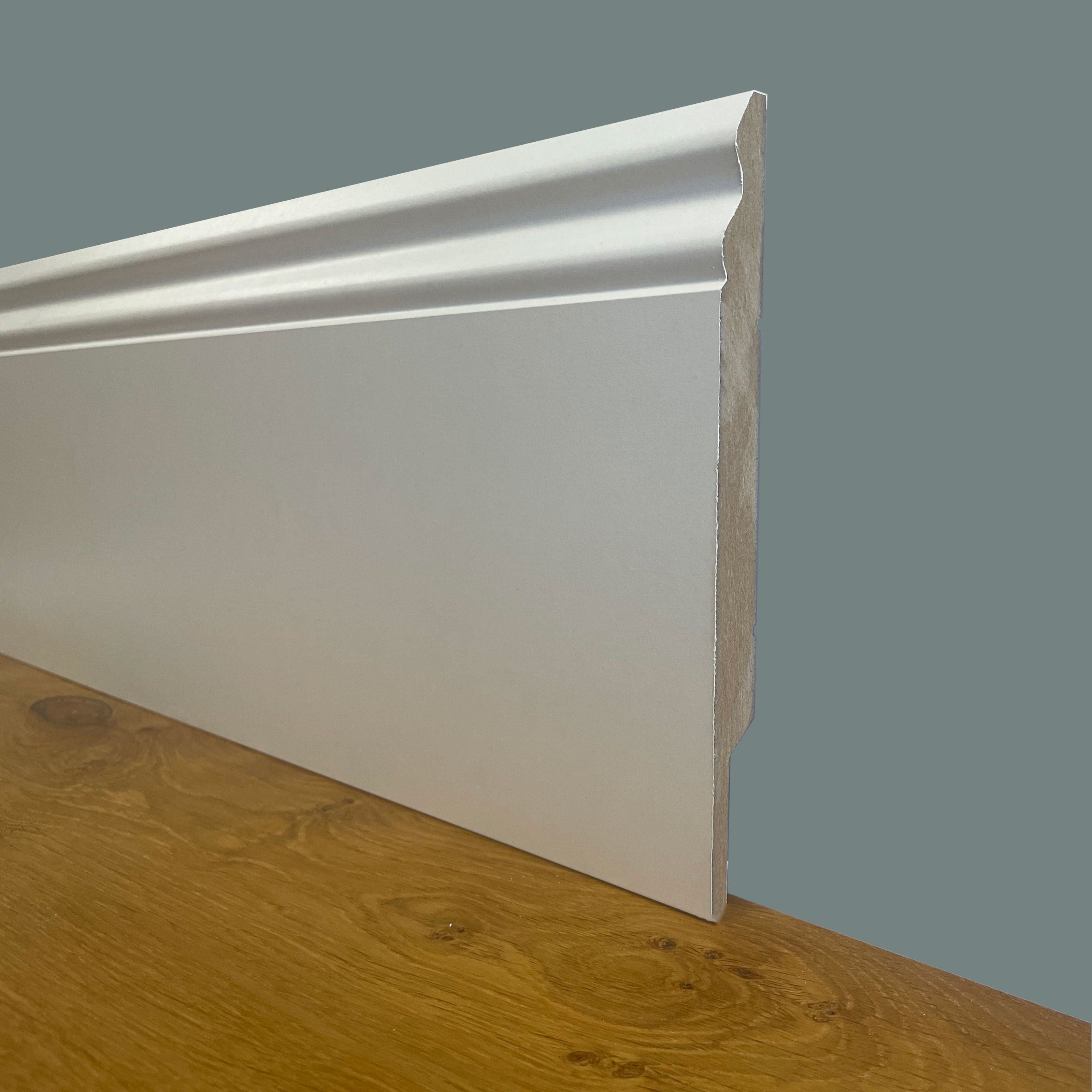 (IL PIU' ALTO) Battiscopa DUCALE in FIBRA DI LEGNO COMPATTA 200X16 BIANCO (prezzo al metro)