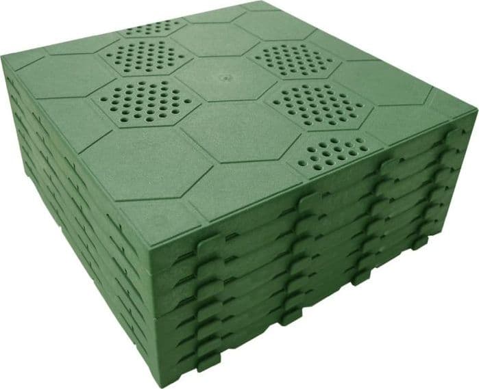 Set 15 Piastrelle pavimento plastica verde drenante 400x400x25mm per giardino in Bordature da giardino CarrelloDigitale.it - Seclì, commercioVirtuoso.it