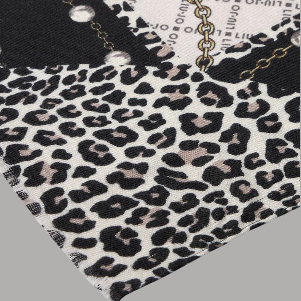 Liu Jo sciarpa nera animalier 70X180 2F5081T0300 in Sciarpe Prodotti di Classe - Nocera Superiore, commercioVirtuoso.it