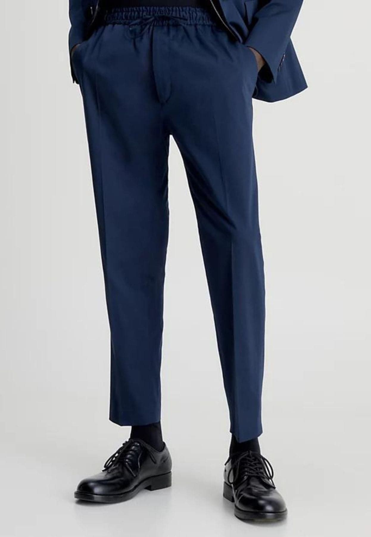 calvin klein Pantaloni STRETCH SATEEN JOGGER PANTS da uomo in Pantaloni Drestige - Casamassima, commercioVirtuoso.it