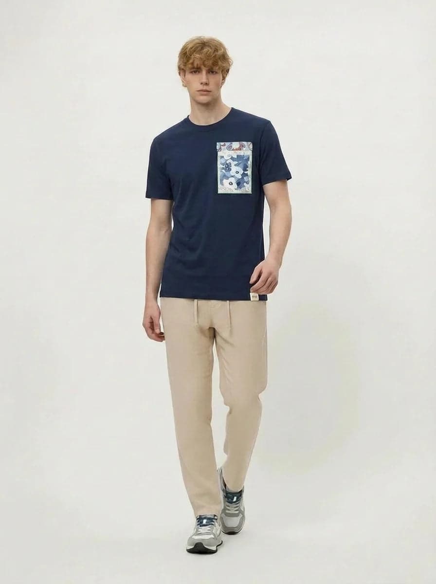 Bob T-shirt uomo in cotone con taschino in Autocategorizzazione Broadway Red - Barletta, commercioVirtuoso.it