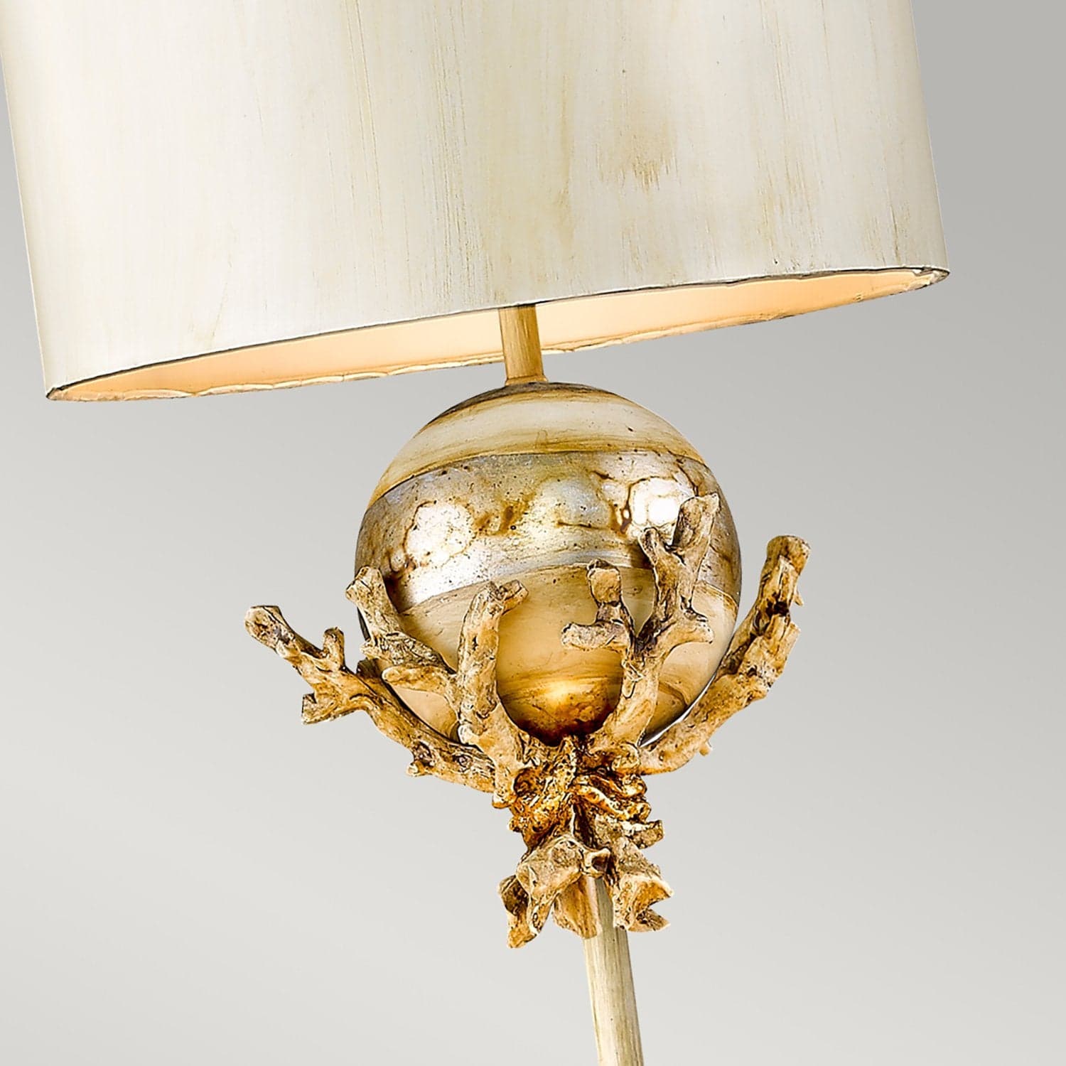 Piantana Contemporanea Trellis Acciaio Stucco Patinato Foglia Argento 1 Luce E27 in Lampade da terra LuceArt - Montecorvino Pugliano, commercioVirtuoso.it
