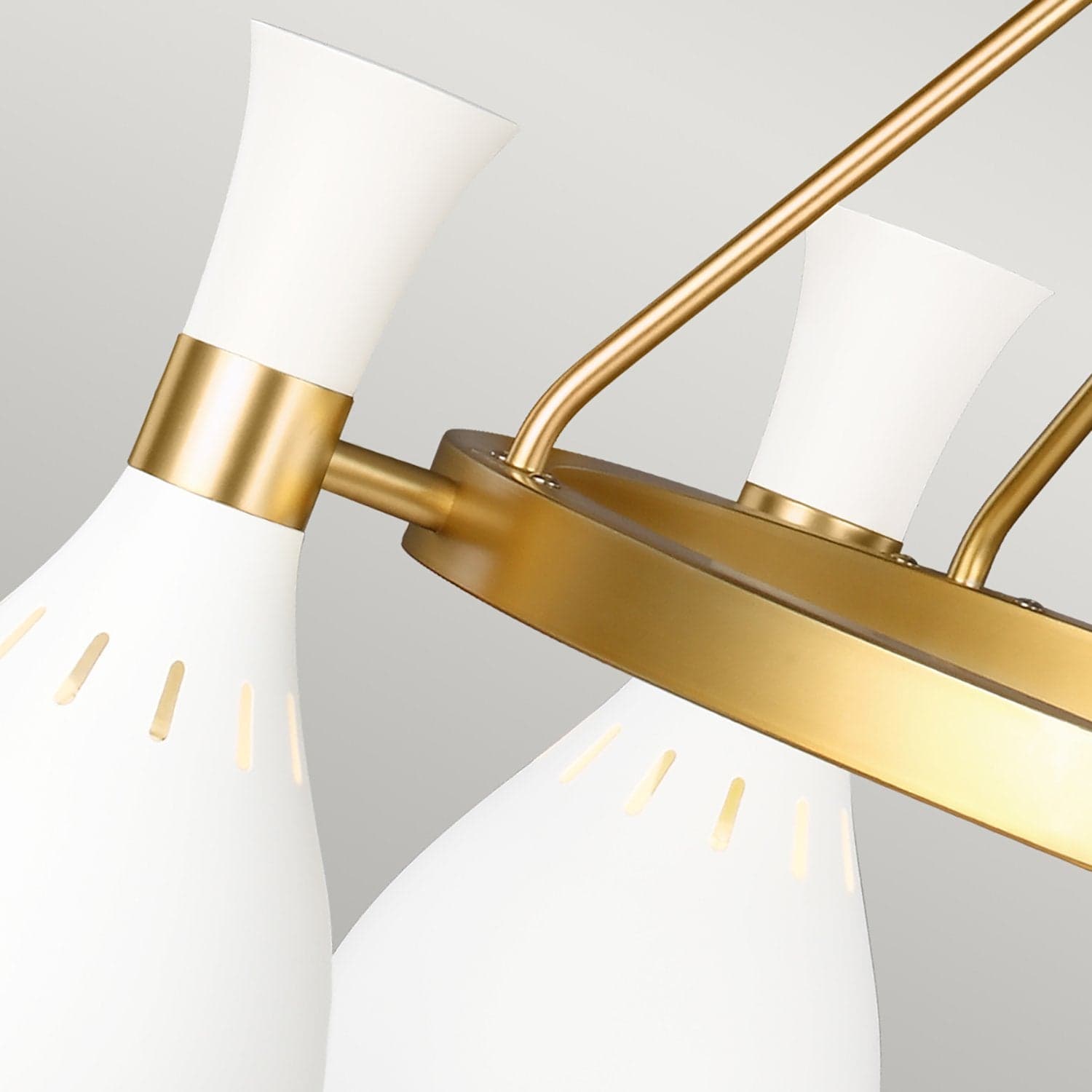 Lampadario Contemporaneo Joan Acciaio Bianco Opaco Ottone Brunito 5 Luci E27 in Lampade a sospensione LuceArt - Montecorvino Pugliano, commercioVirtuoso.it