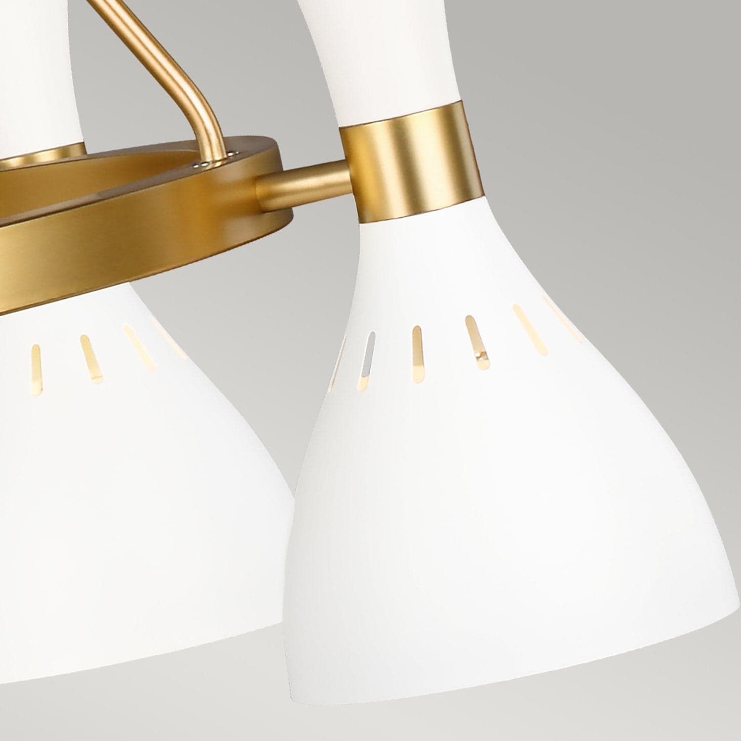 Lampadario Contemporaneo Joan Acciaio Bianco Opaco Ottone Brunito 5 Luci E27 in Lampade a sospensione LuceArt - Montecorvino Pugliano, commercioVirtuoso.it