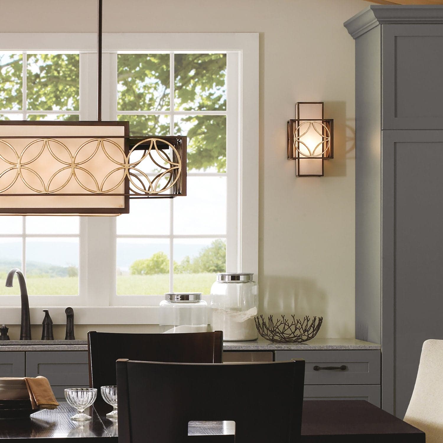 Applique Contemporanea Remy Metallo Bronzo Antico Oro 1 Luce E14 in Applique LuceArt - Montecorvino Pugliano, commercioVirtuoso.it