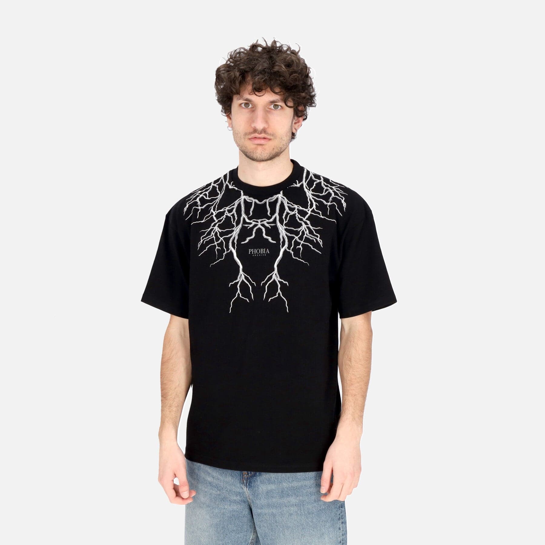 PHOBIA Maglietta Uomo Embroidery Lightning Tee Black/grey da uomo in T-shirt Drestige - Casamassima, commercioVirtuoso.it