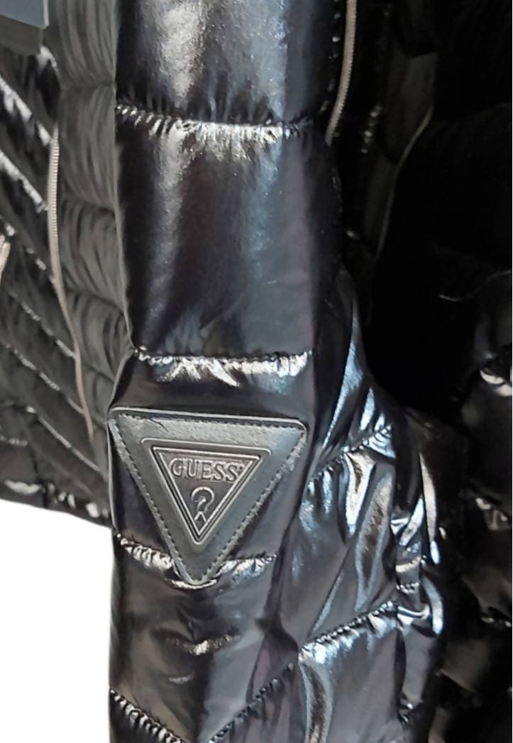 Guess Giubbotto Imbottito Nero Uomo Piumino Eco Giacca Imbottita Bomber Man Bomber Jacket Stretch Tasche e Zip in Giacche Euforia - Bronte, commercioVirtuoso.it