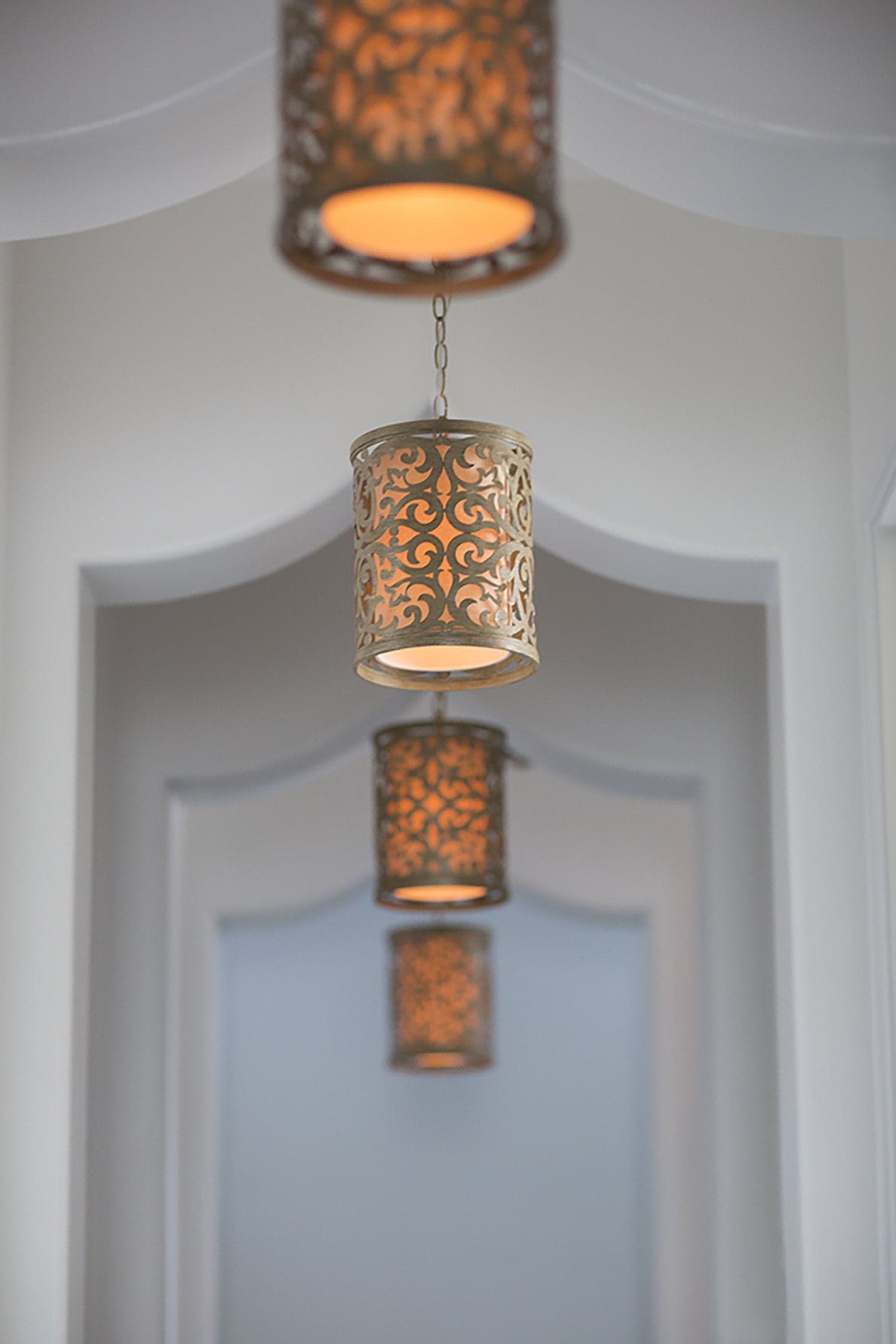 Sospensione Contemporanea Carabel Acciaio Champagne Spazzolato Vetro 1 Luce E27 in Lampade a sospensione LuceArt - Montecorvino Pugliano, commercioVirtuoso.it