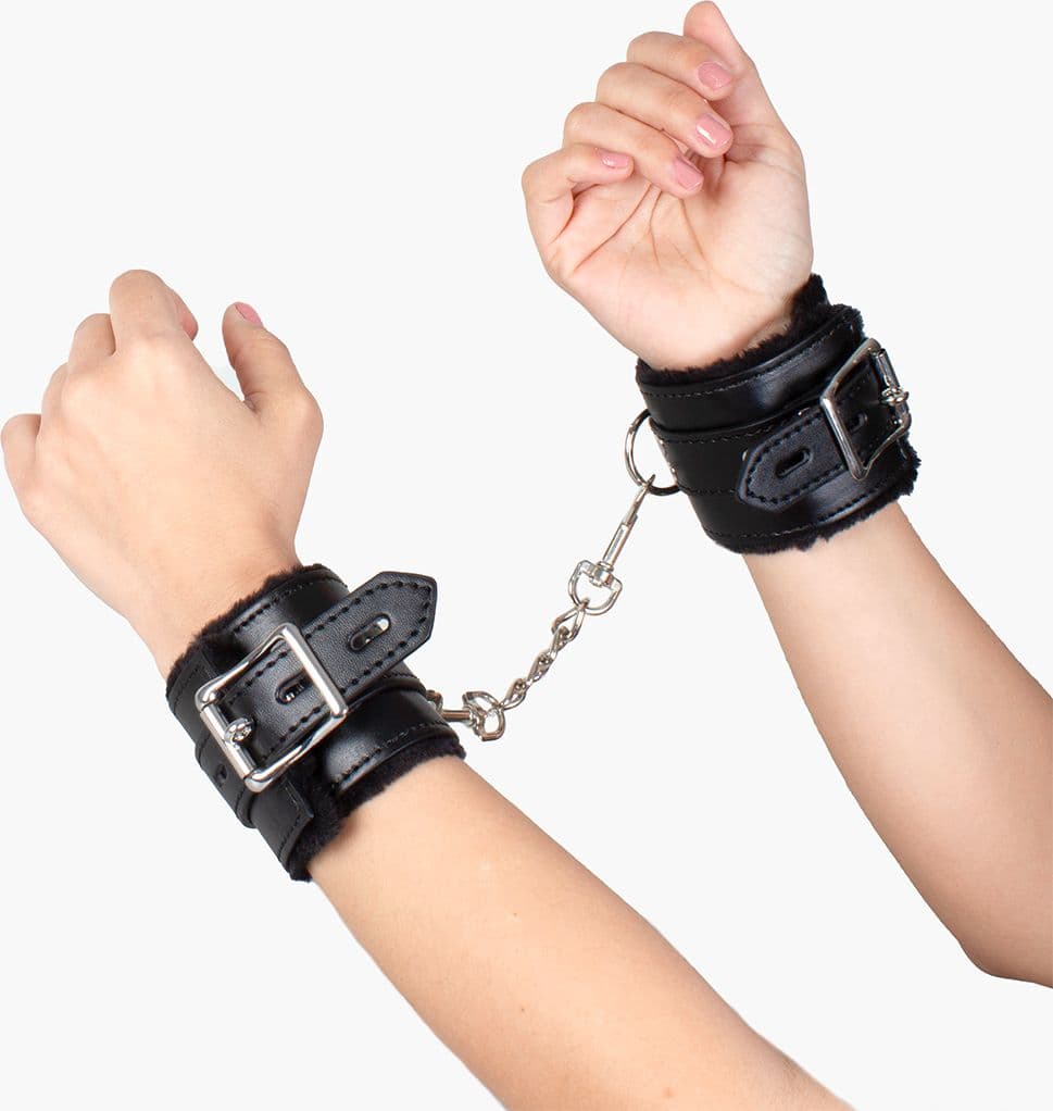 Manette polsi bondage Secret Play regolabili fetish bdsm pelle PU vegana in prodotto Erosdom - Palmi, commercioVirtuoso.it