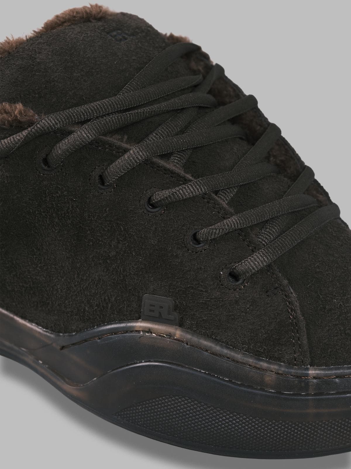 ERL suede vamp sneakers da uomo in Scarpe da Skateboard da uomo Drestige - Casamassima, commercioVirtuoso.it