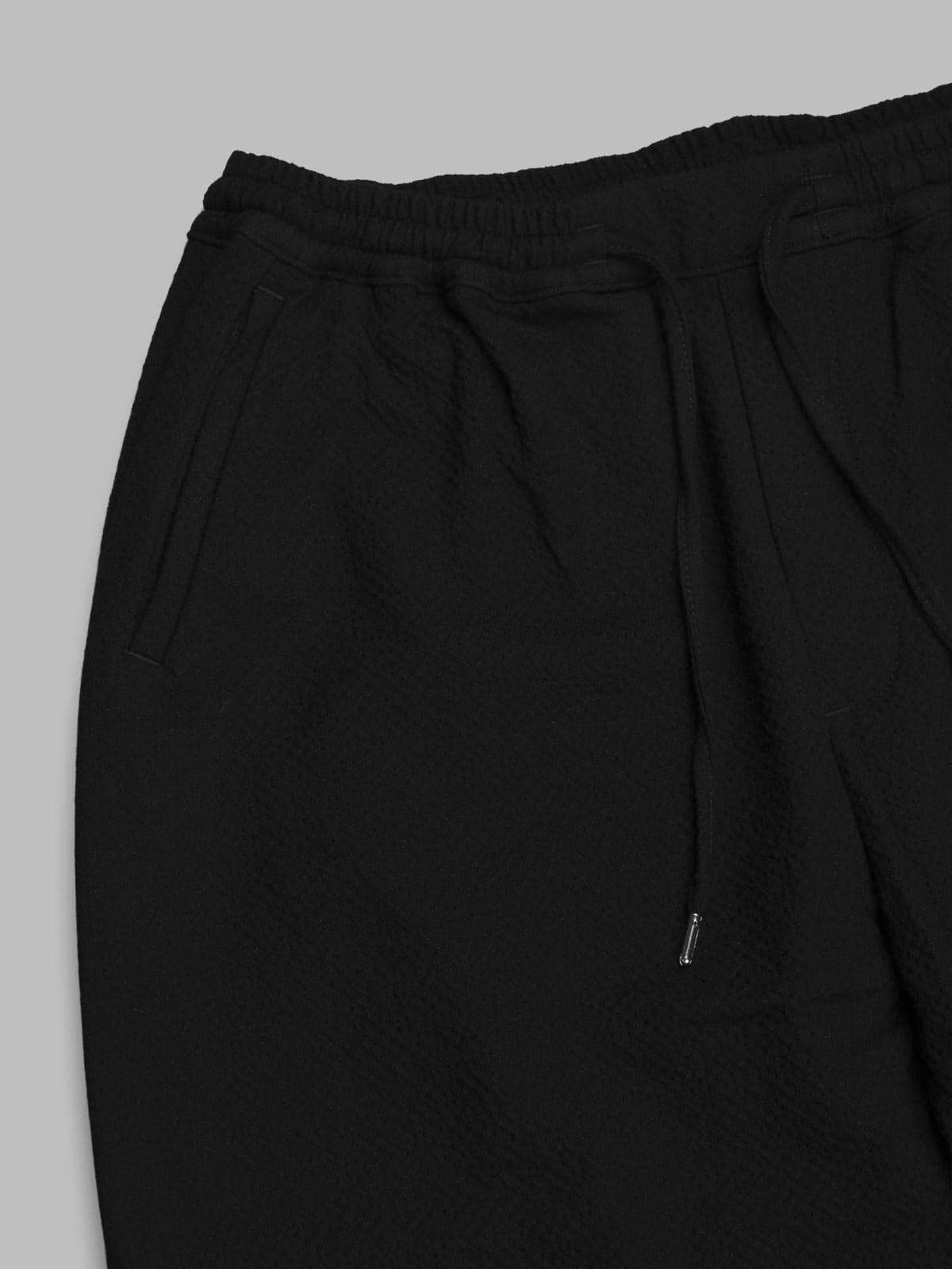 A KIND OF GUISE samurai trousers da uomo in Pantaloni Drestige - Casamassima, commercioVirtuoso.it