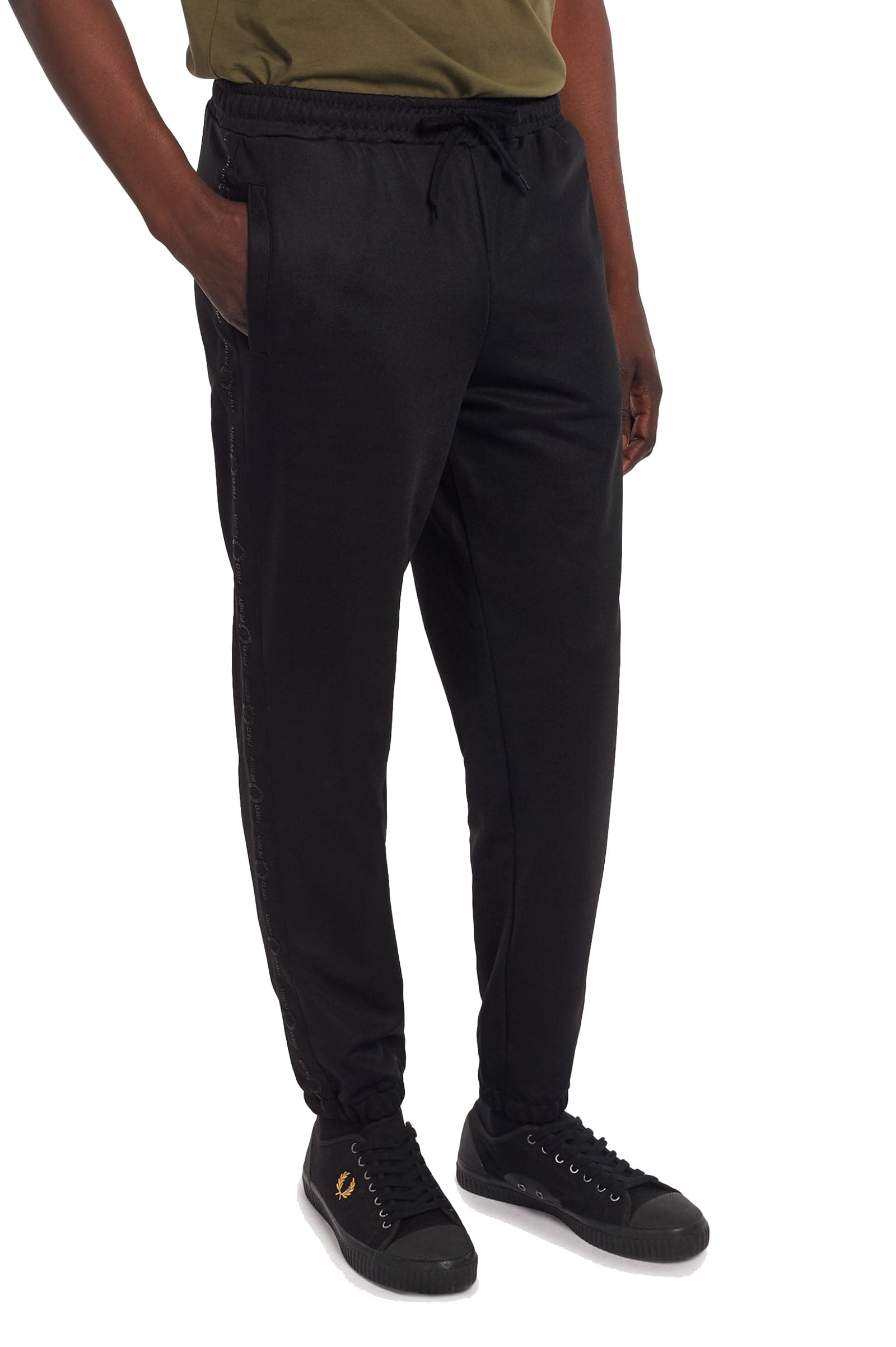 Fred Perry - Pant Con Fettuccia Tono Su Tono T3512 102 NER da uomo in Pantaloni Drestige - Casamassima, commercioVirtuoso.it